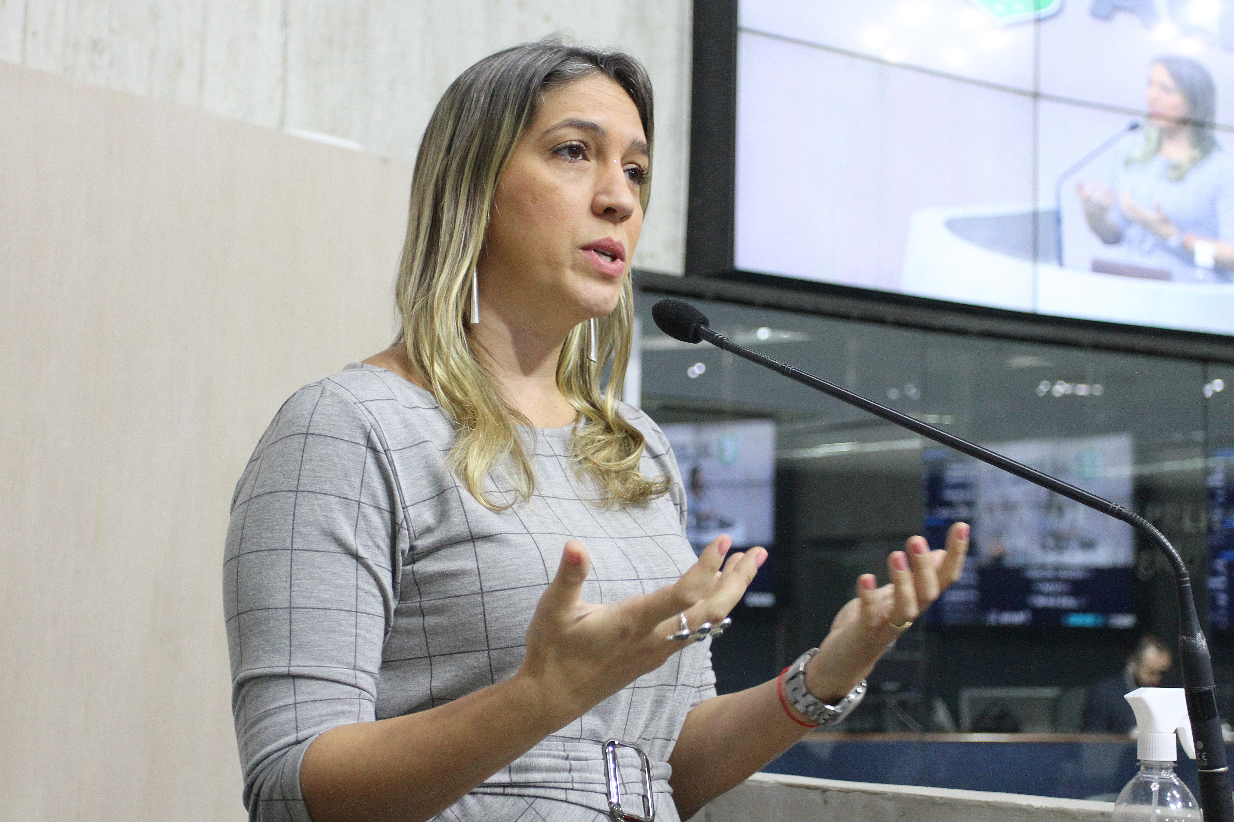 Deputada Larissa Gaspar (PT)