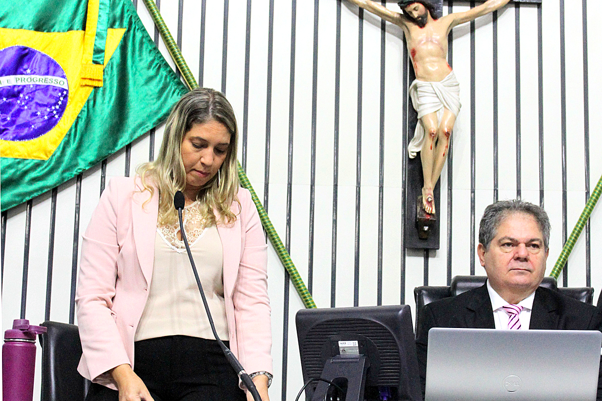 Leitura do expediente da sessão legislativa desta terça-feira