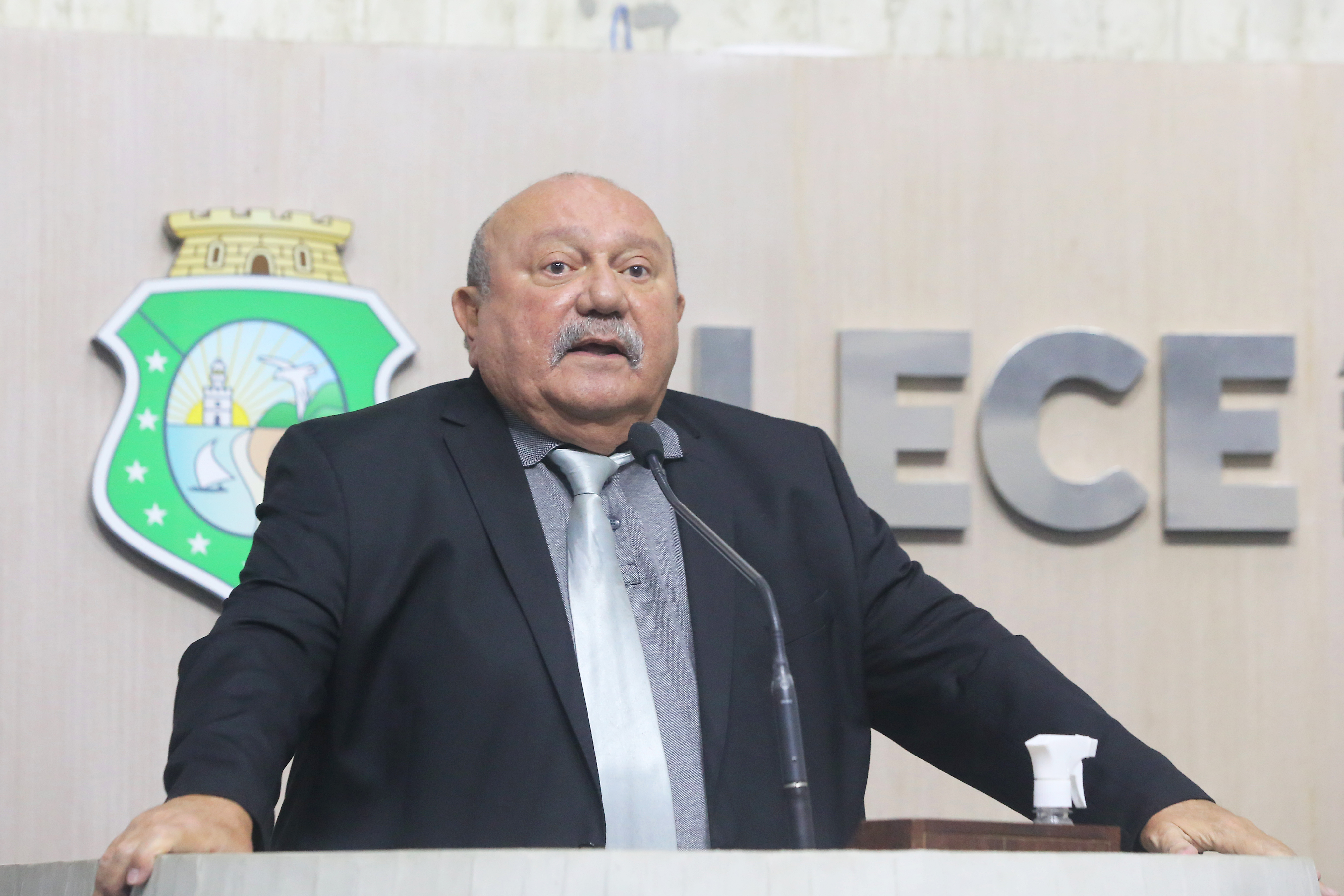 Dep. Fernando Hugo ( PSD )