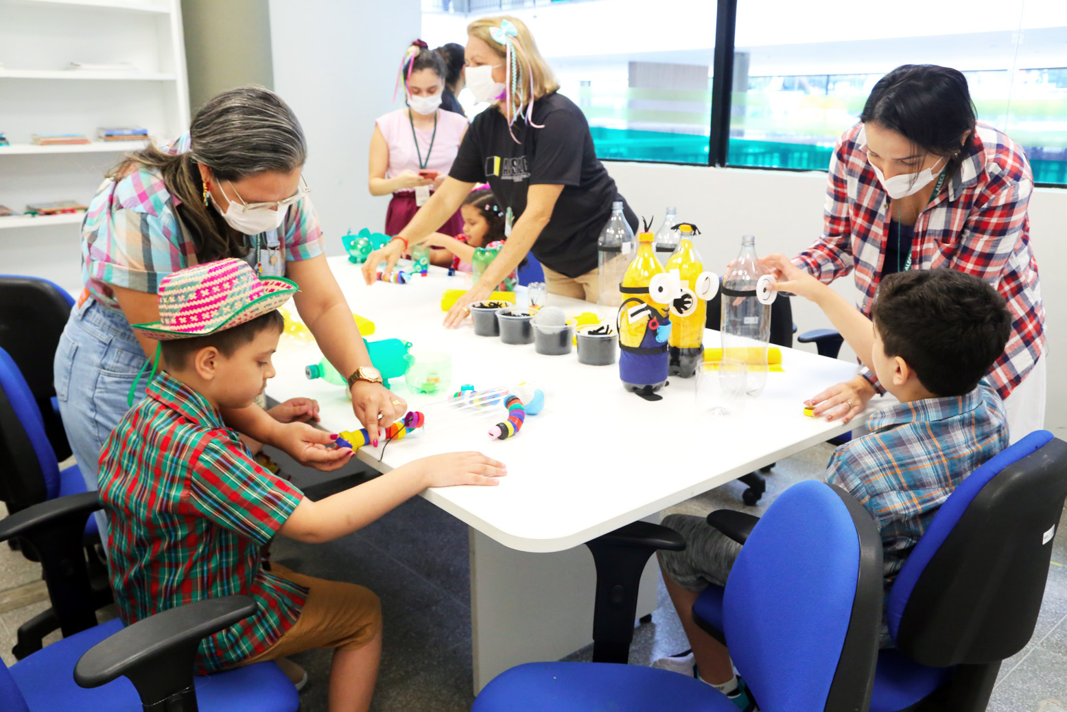 Ciadi realiza oficina de Brinquedos Sustentáveis