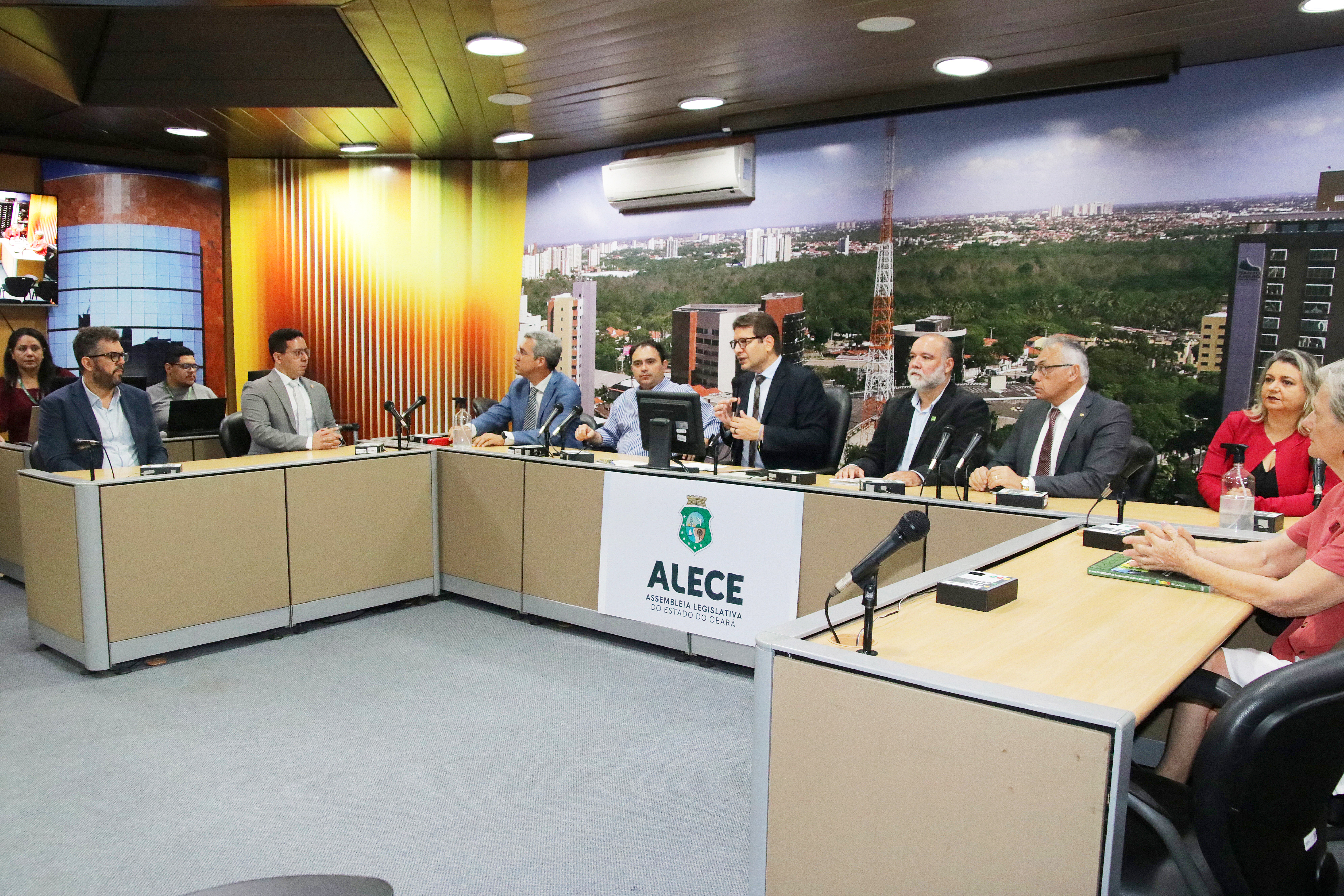 Audiência pública debate consórcios de manejo de resíduos sólidos do Ceará