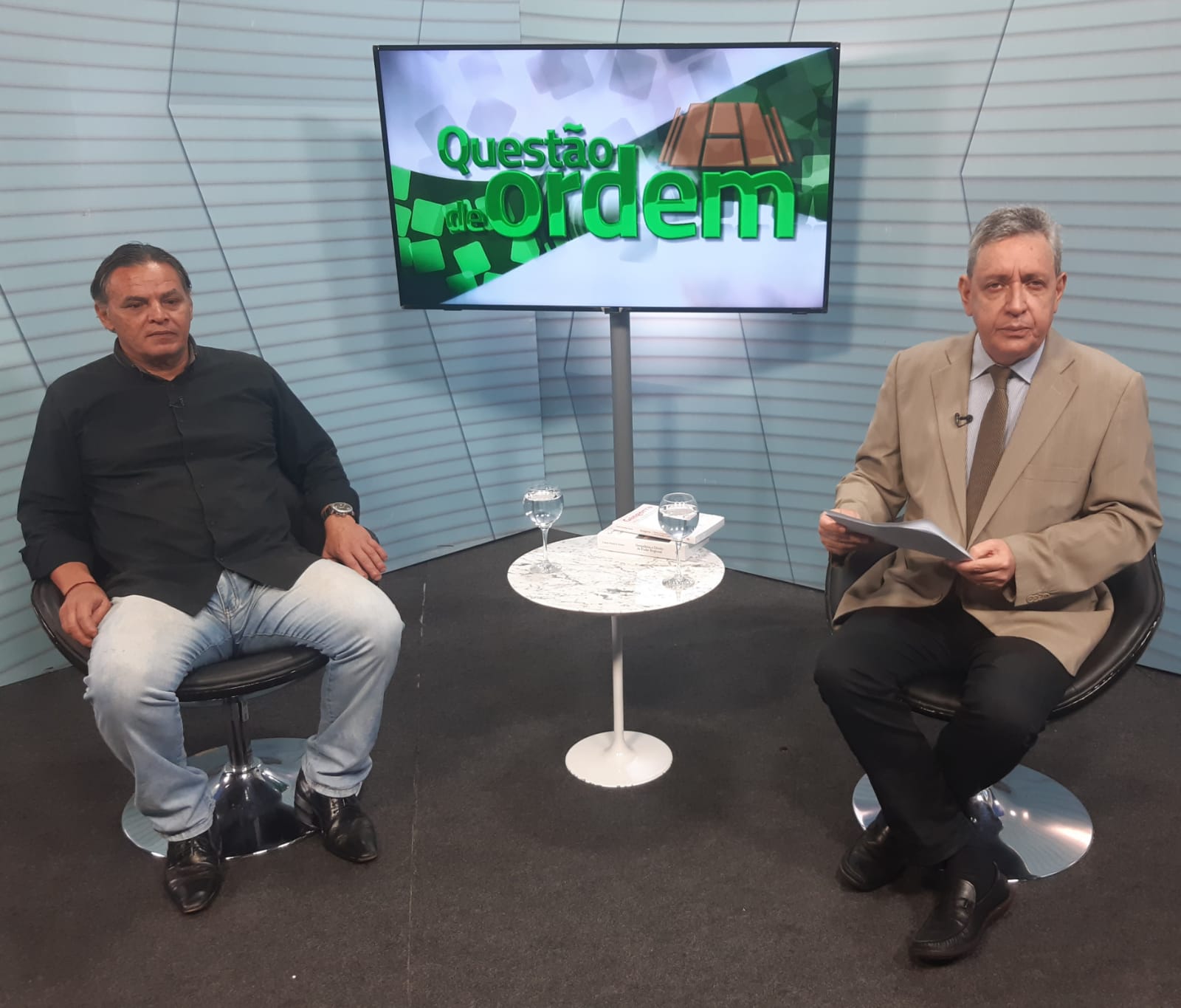 Professor Laécio Noronha Xavier e jornalista Renato Abreu