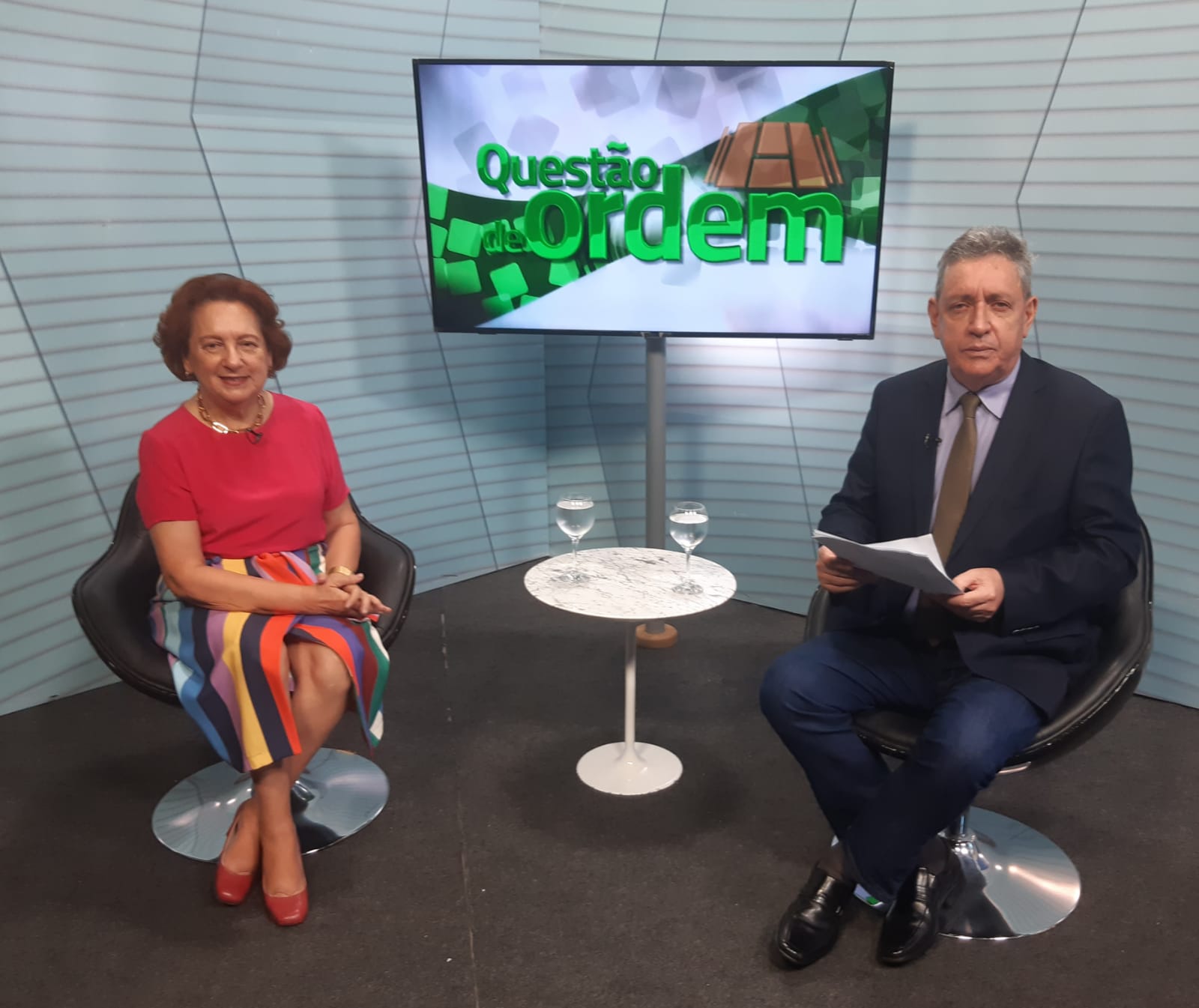 A presidente do Conselho Estadual de Educação, Ada Pimentel, e o jornalista Renato Abreu