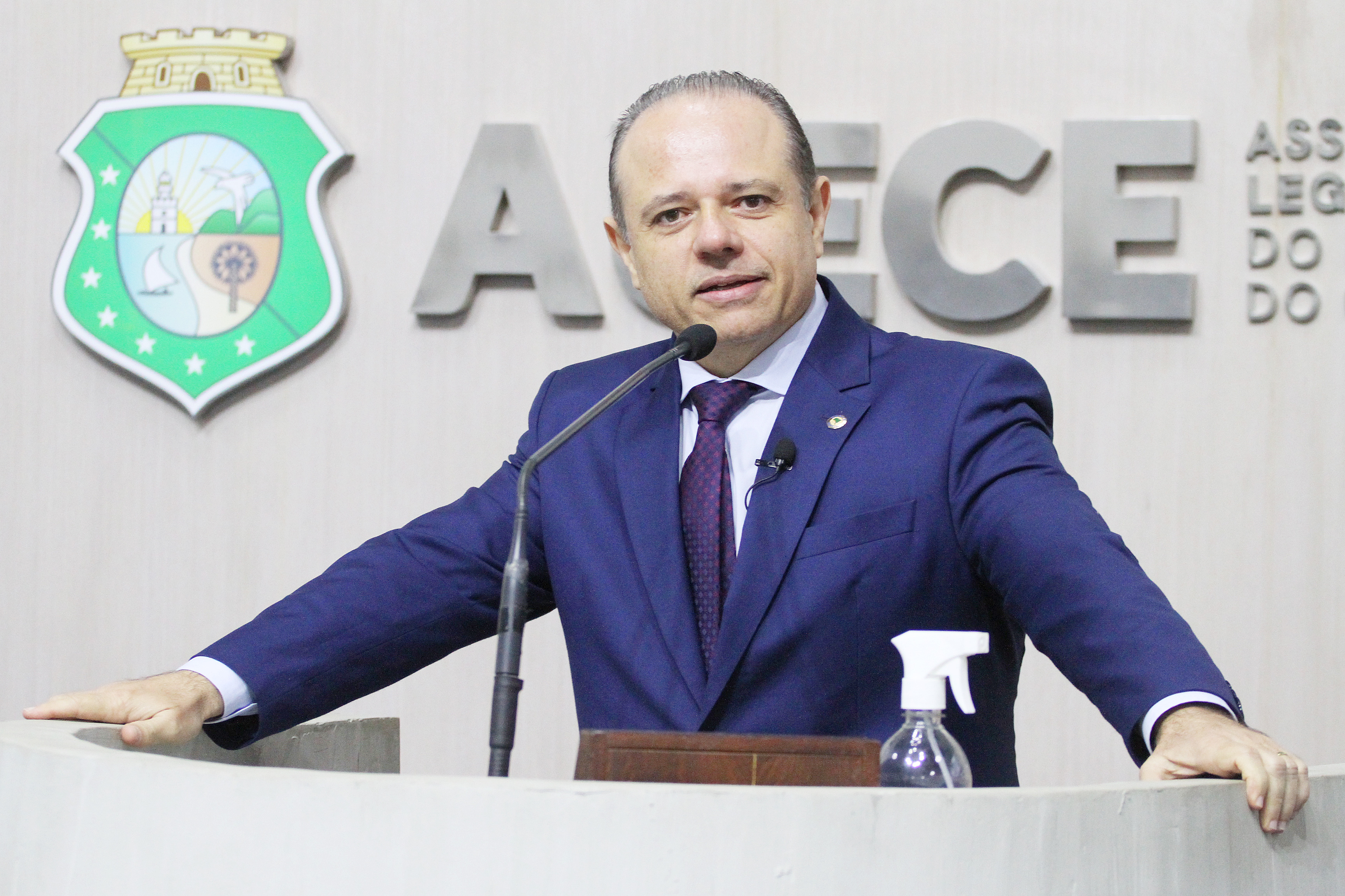 Cláudio Pinho solicita apoio de deputados para mobilização da Aprece