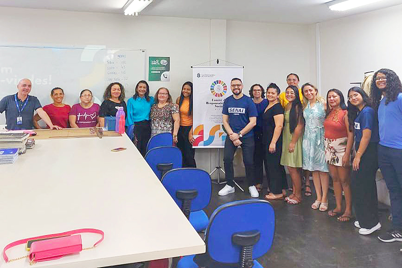 Turma do curso de Costureiro Industrial de Vestuário, no Senai Parangaba