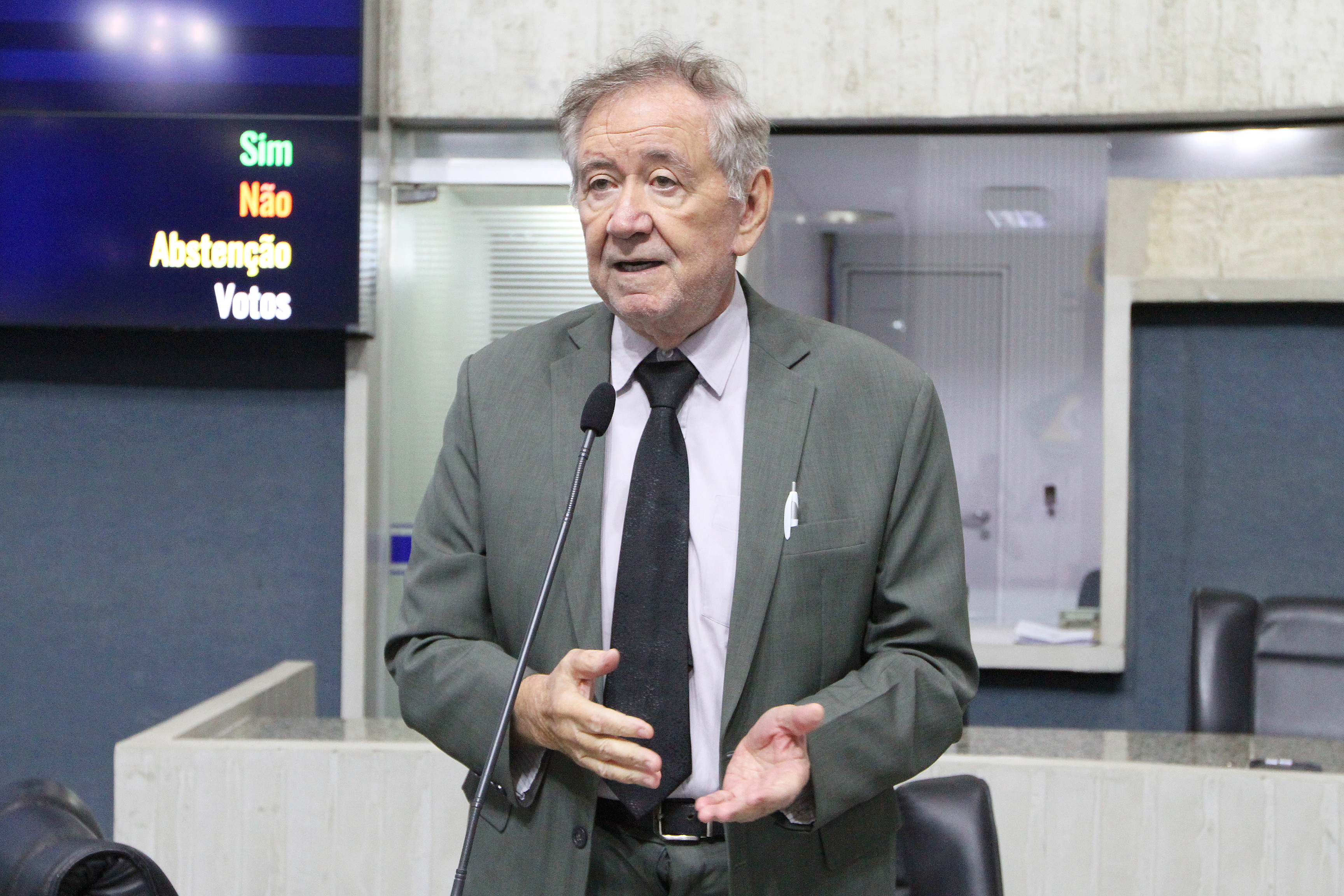 Moésio Loiola parabeniza o município de Itapipoca pelos 108 de emancipação