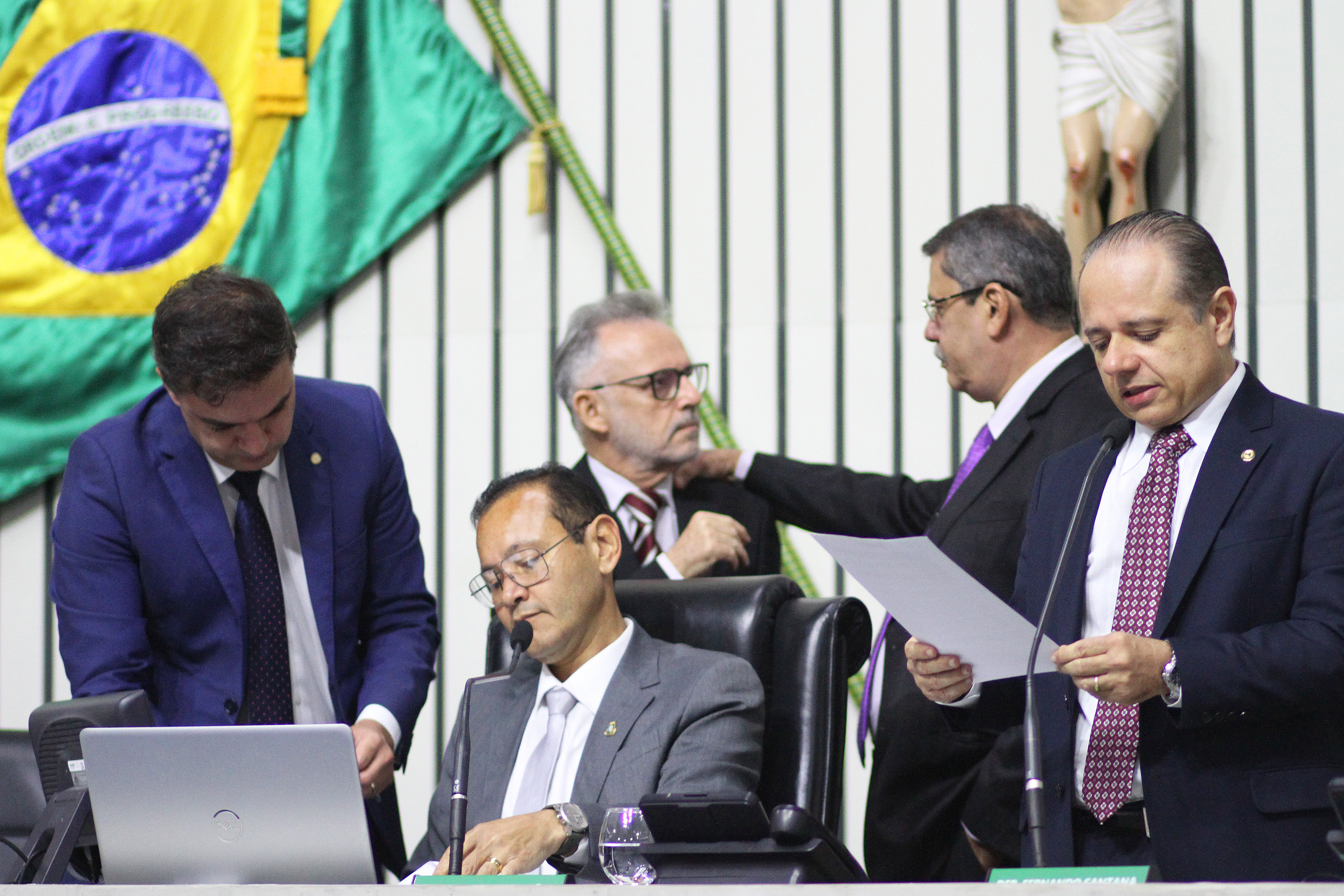 Votação realizada durante sessão legislativa desta quarta-feira