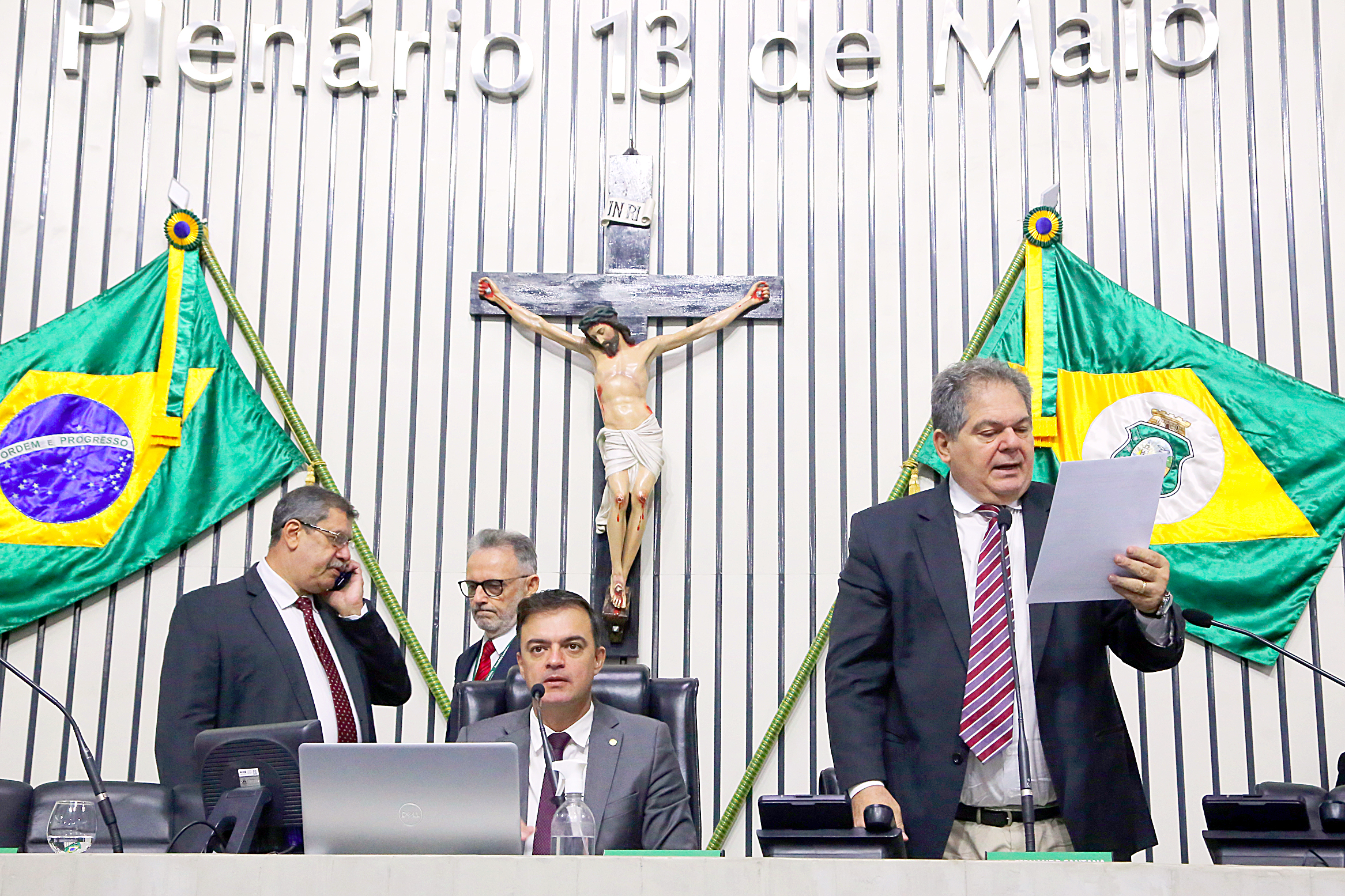 Abertura dos trabalhos da sessão legislativa desta terça-feira