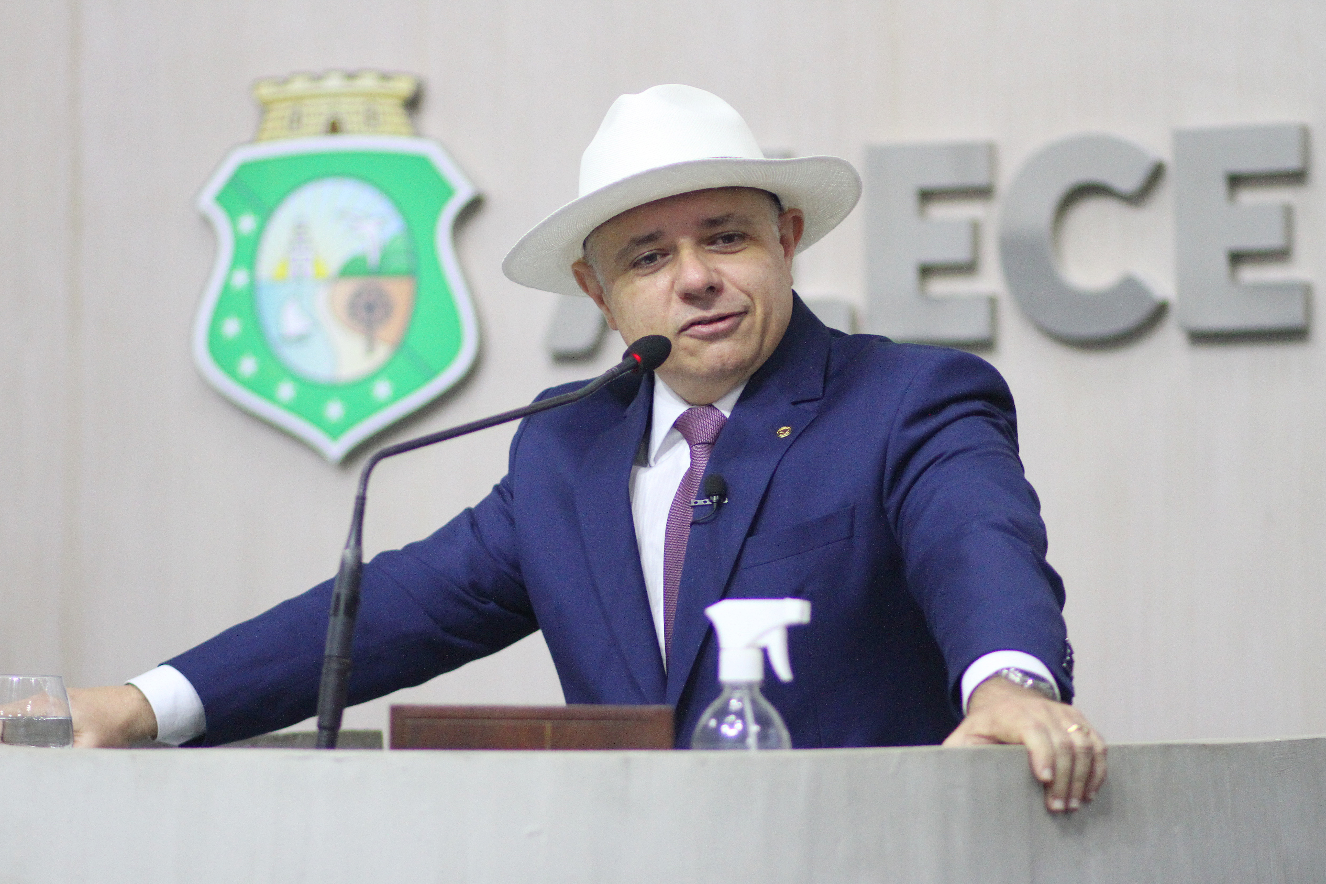 Dep. Cláudio Pinho ( PDT )