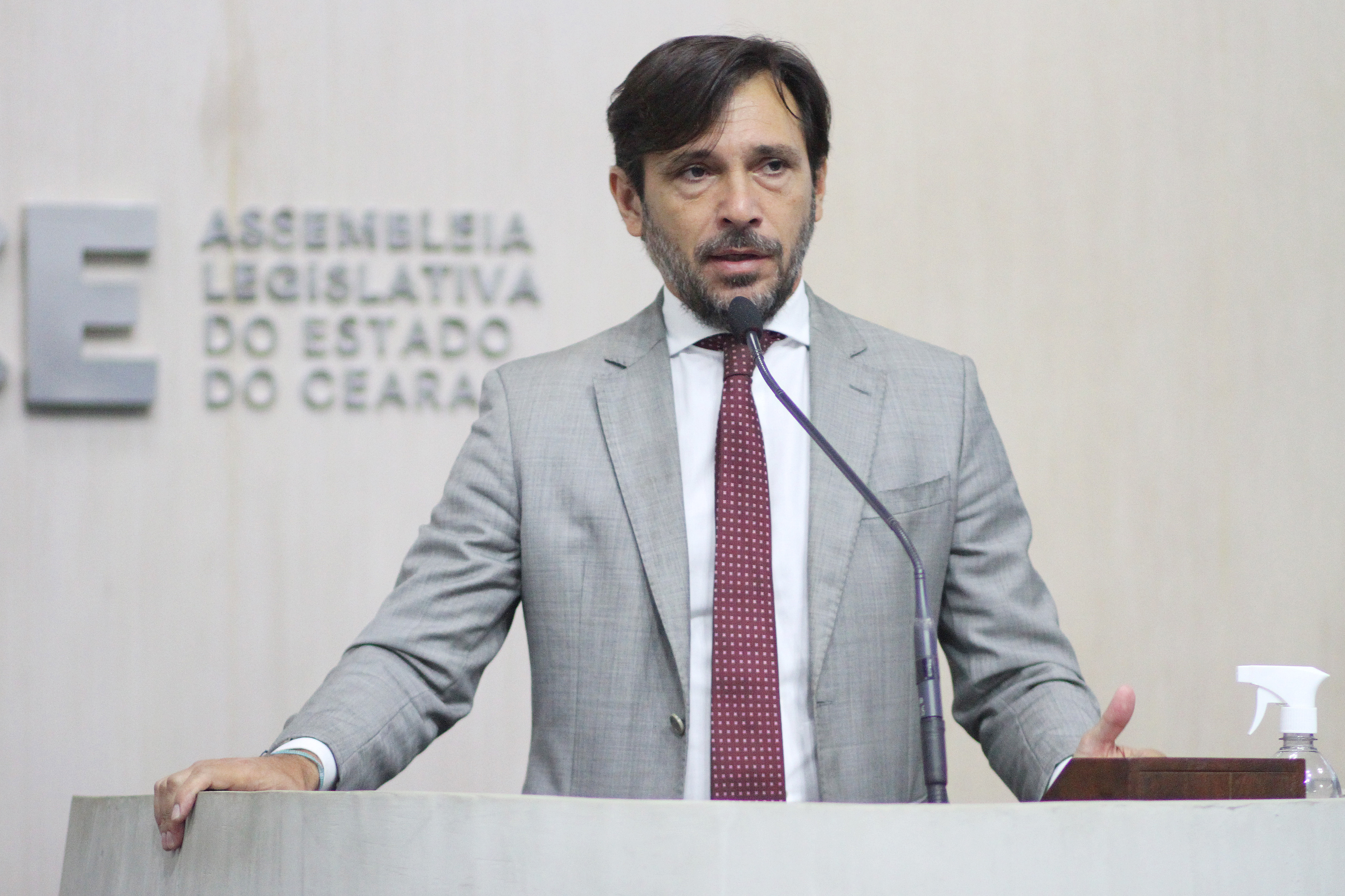 Guilherme Sampaio responde críticas feitas à segurança pública