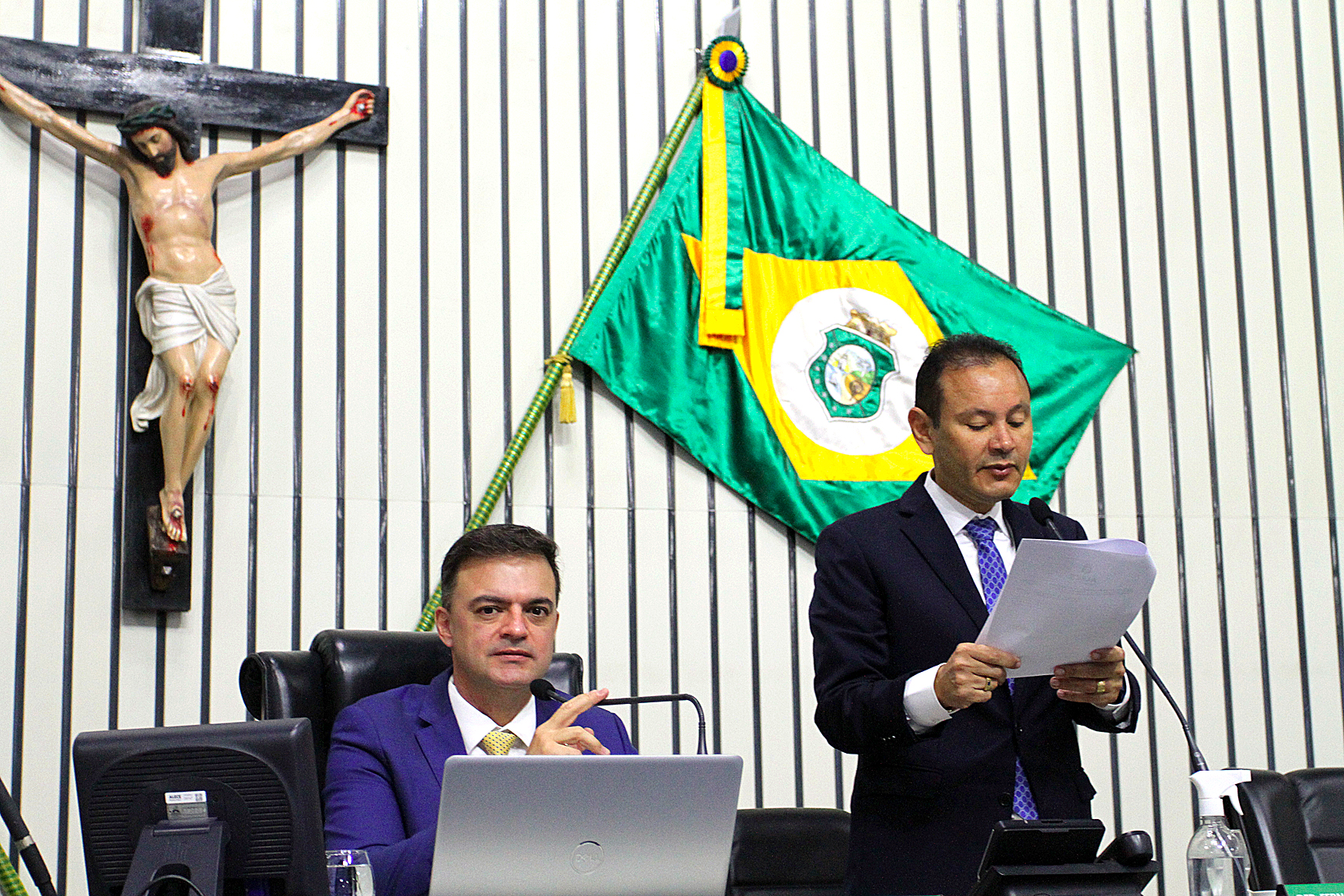 Leitura do expediente da sessão legislativa desta terça-feira