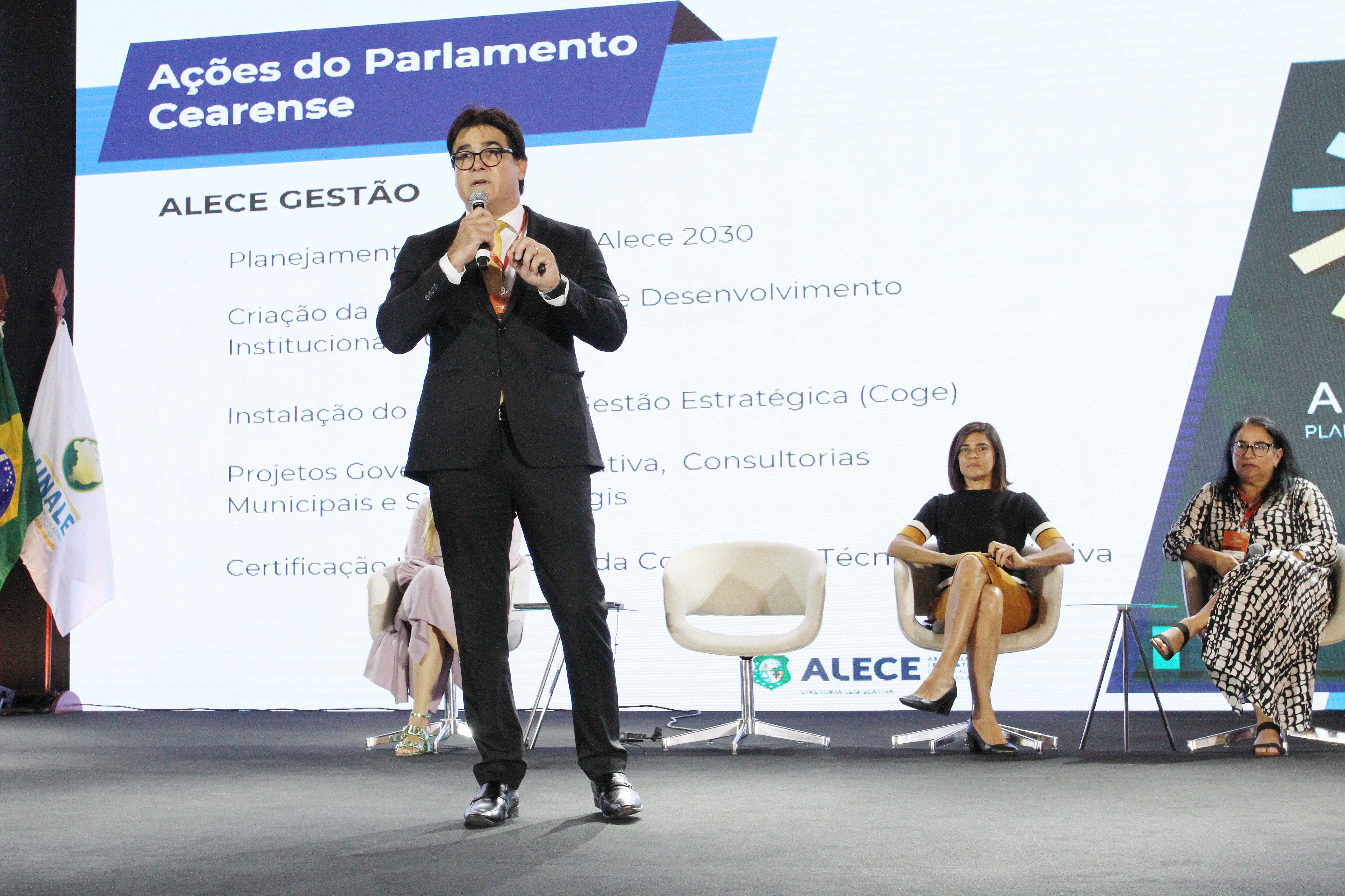 Diretor legislativo da Alece, Fabrício Machado, na 26° Conferência da Unale