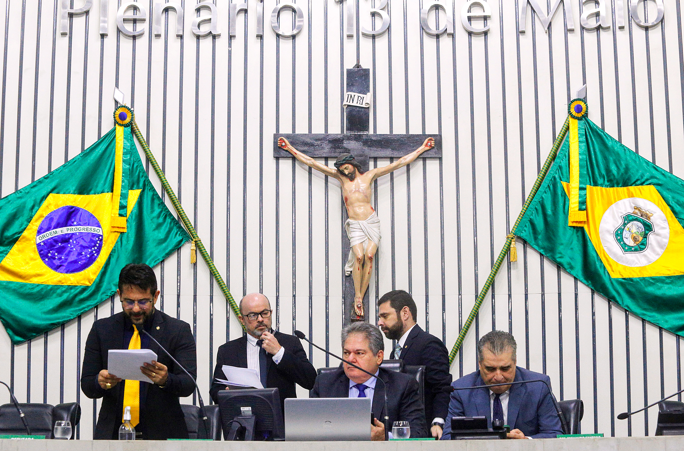 Abertura dos trabalhos da sessão legislativa desta terça-feira