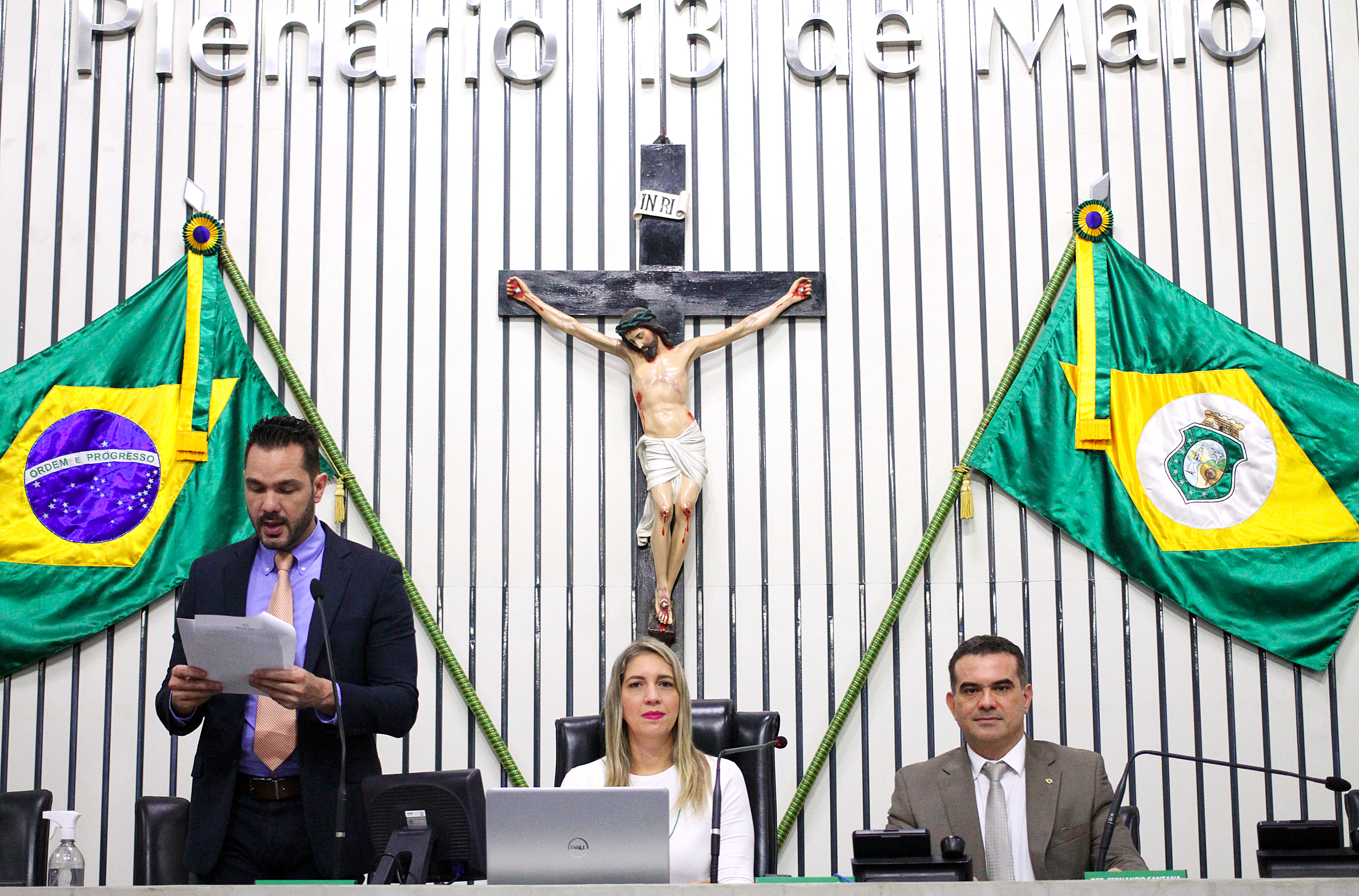 Leitura do expediente da sessão legislativa desta quinta-feira