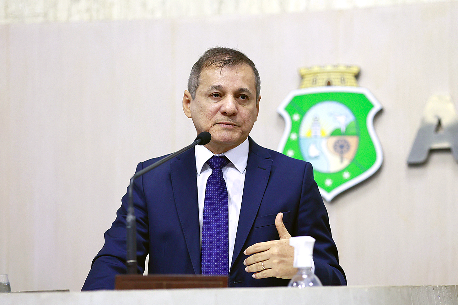 Deputado Firmo Camurça (União)