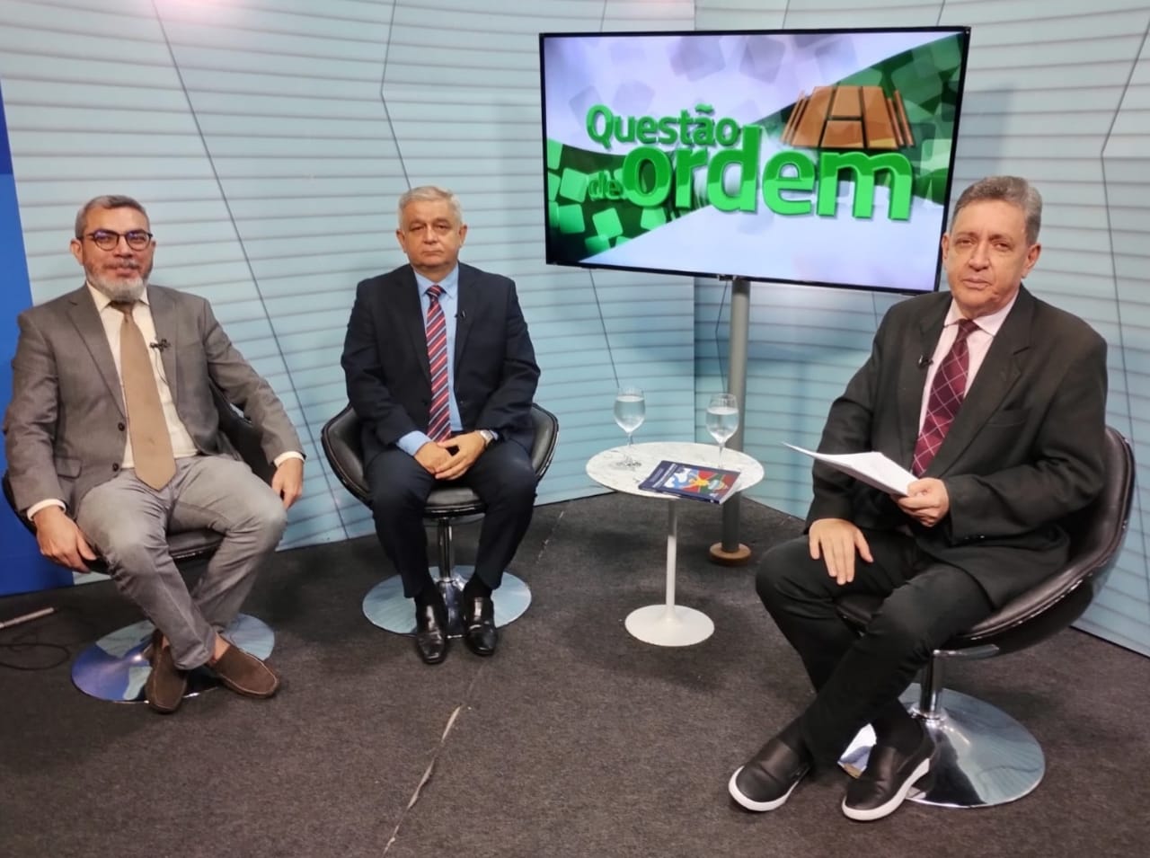 Professores Allan Carlos Moreira Magalhães e Humberto Cunha e jornalista Renato Abreu