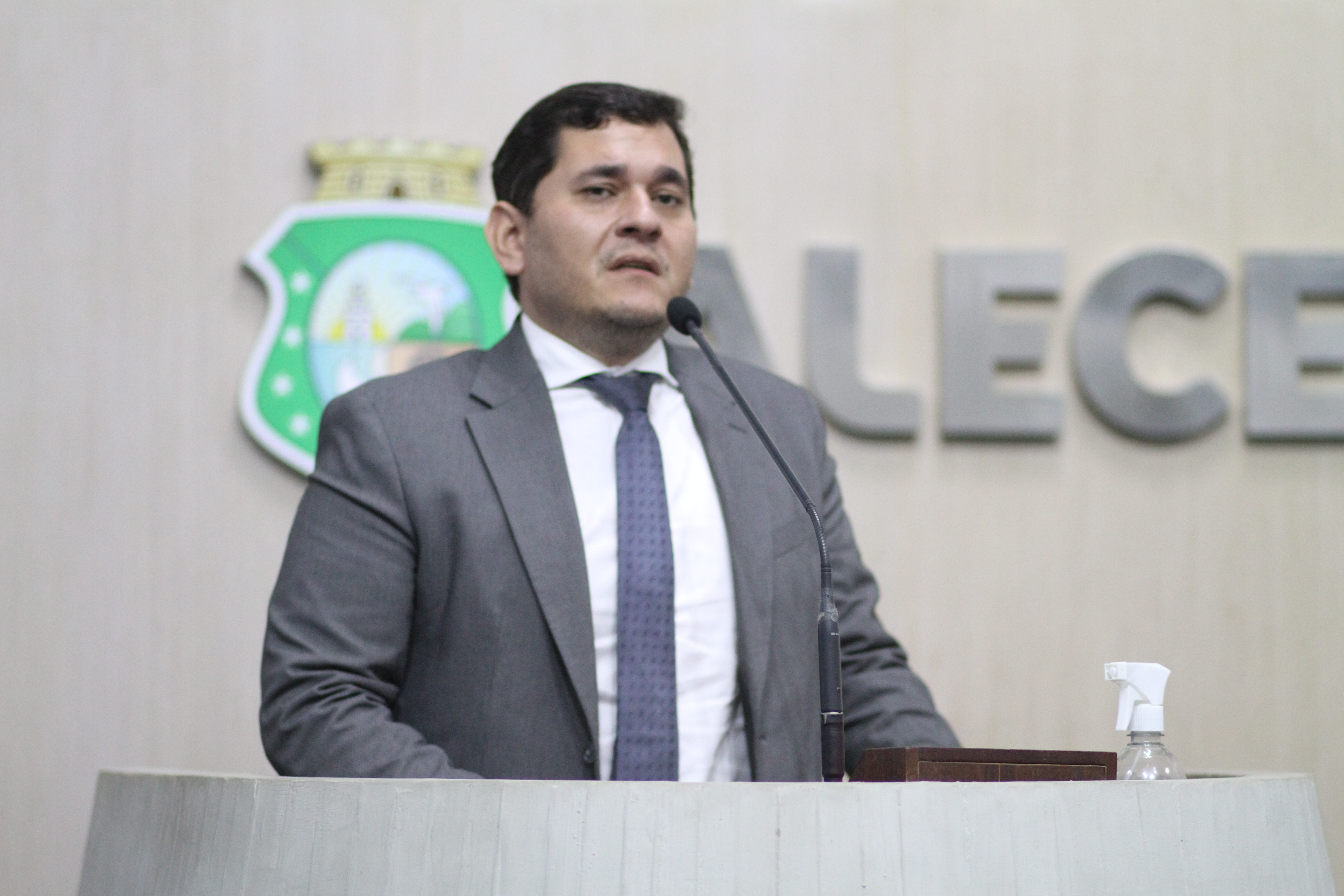 Audic parabeniza prefeito de Mombaça por investimento em Carcinicultura
