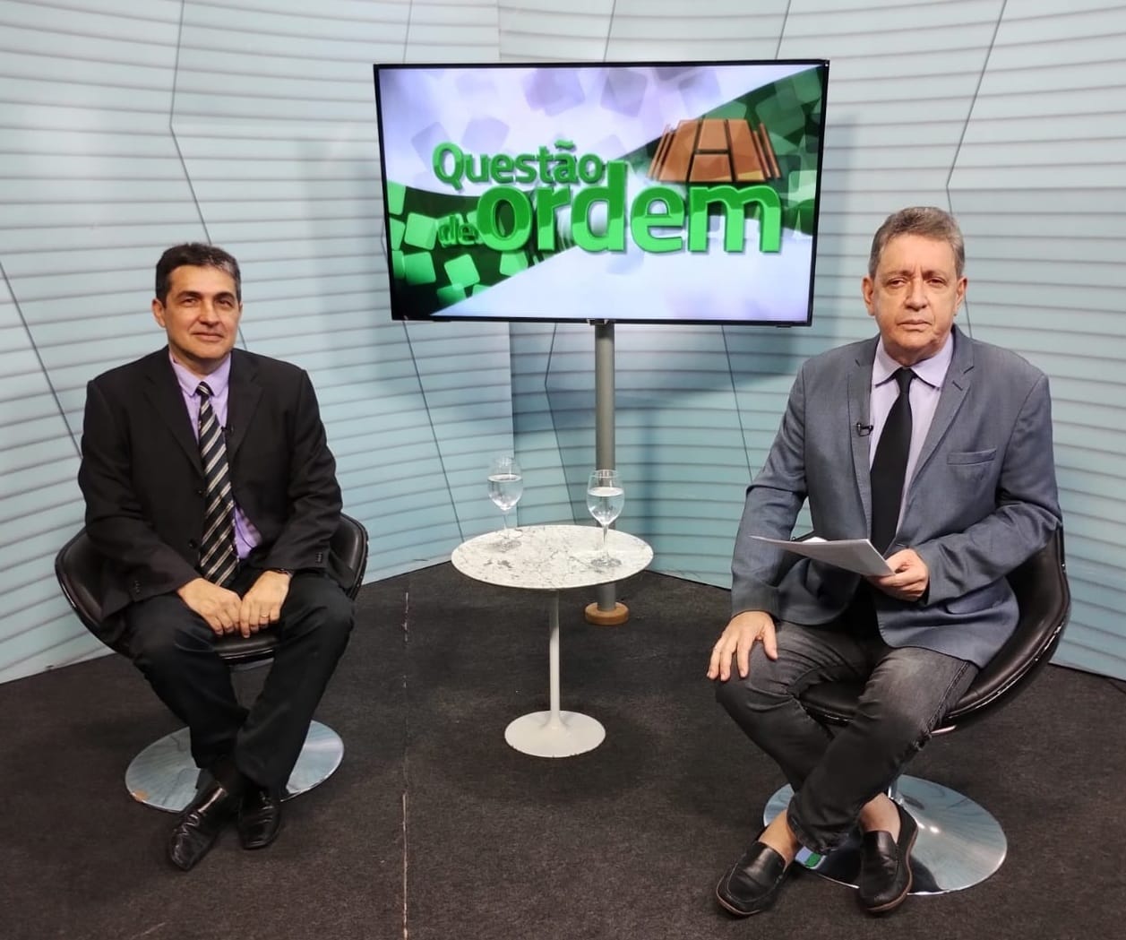 Promotor André Araújo Barbosa e jornalista Renato Abreu