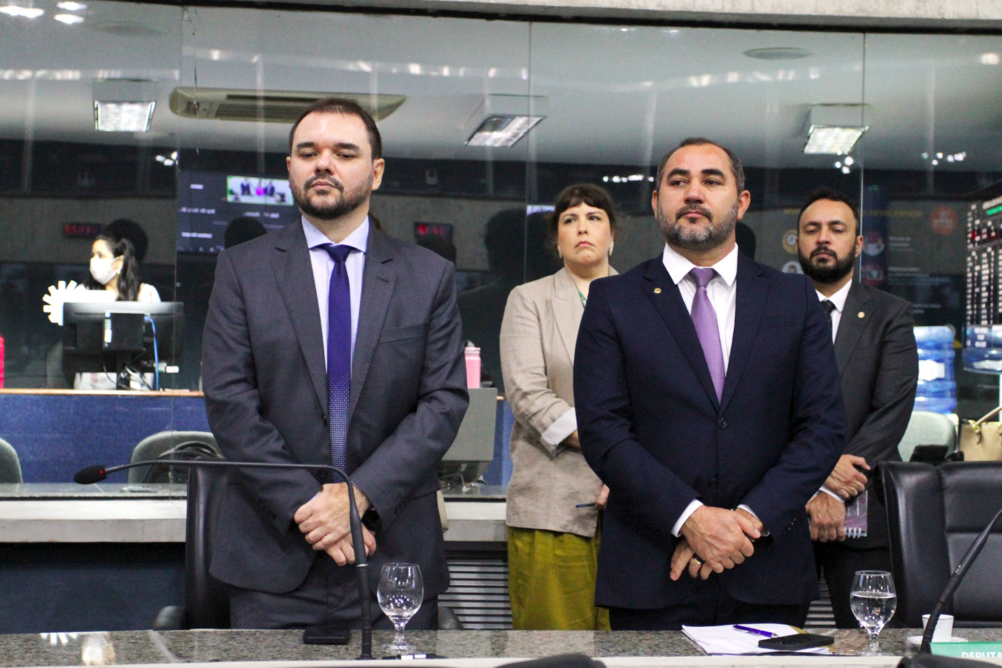 Minuto de silêncio, durante a sessão plenária