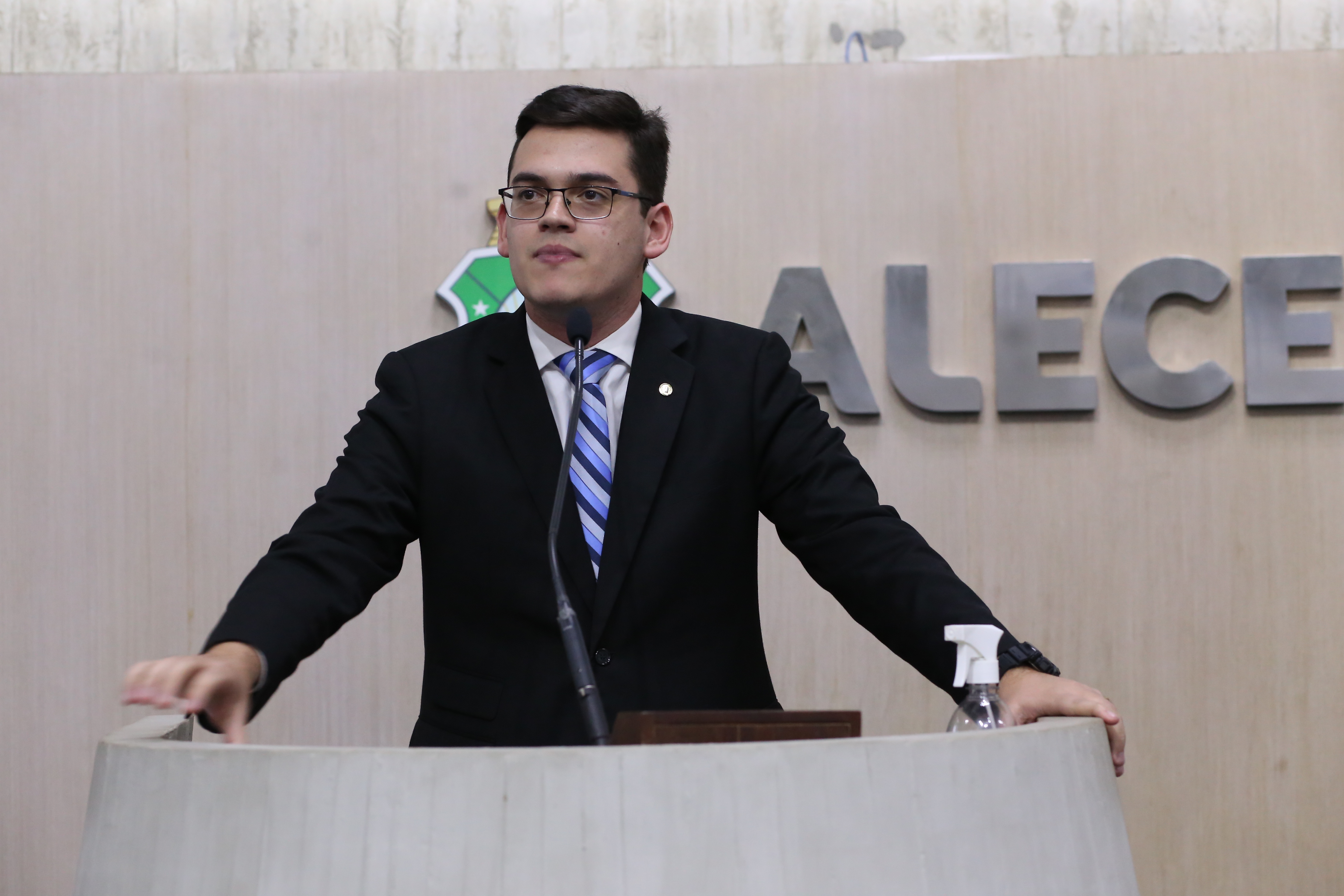 Carmelo Neto critica gestão do PT no Brasil e no Ceará