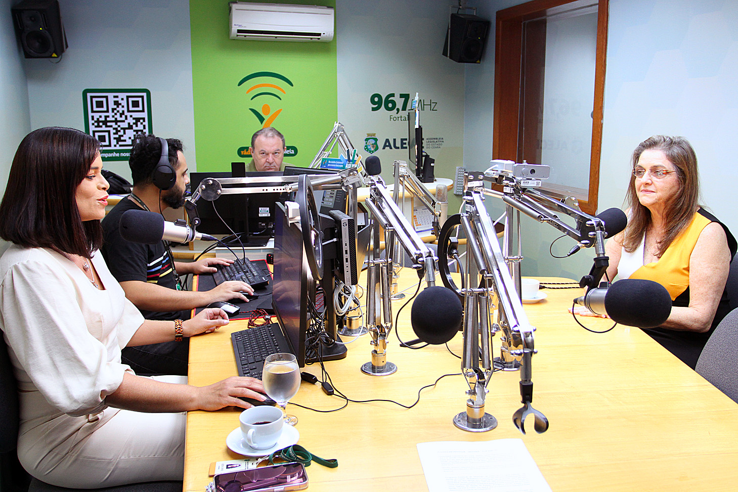 Késya Diniz recebe a presidente da Acert, Carmen Lúcia Dummar