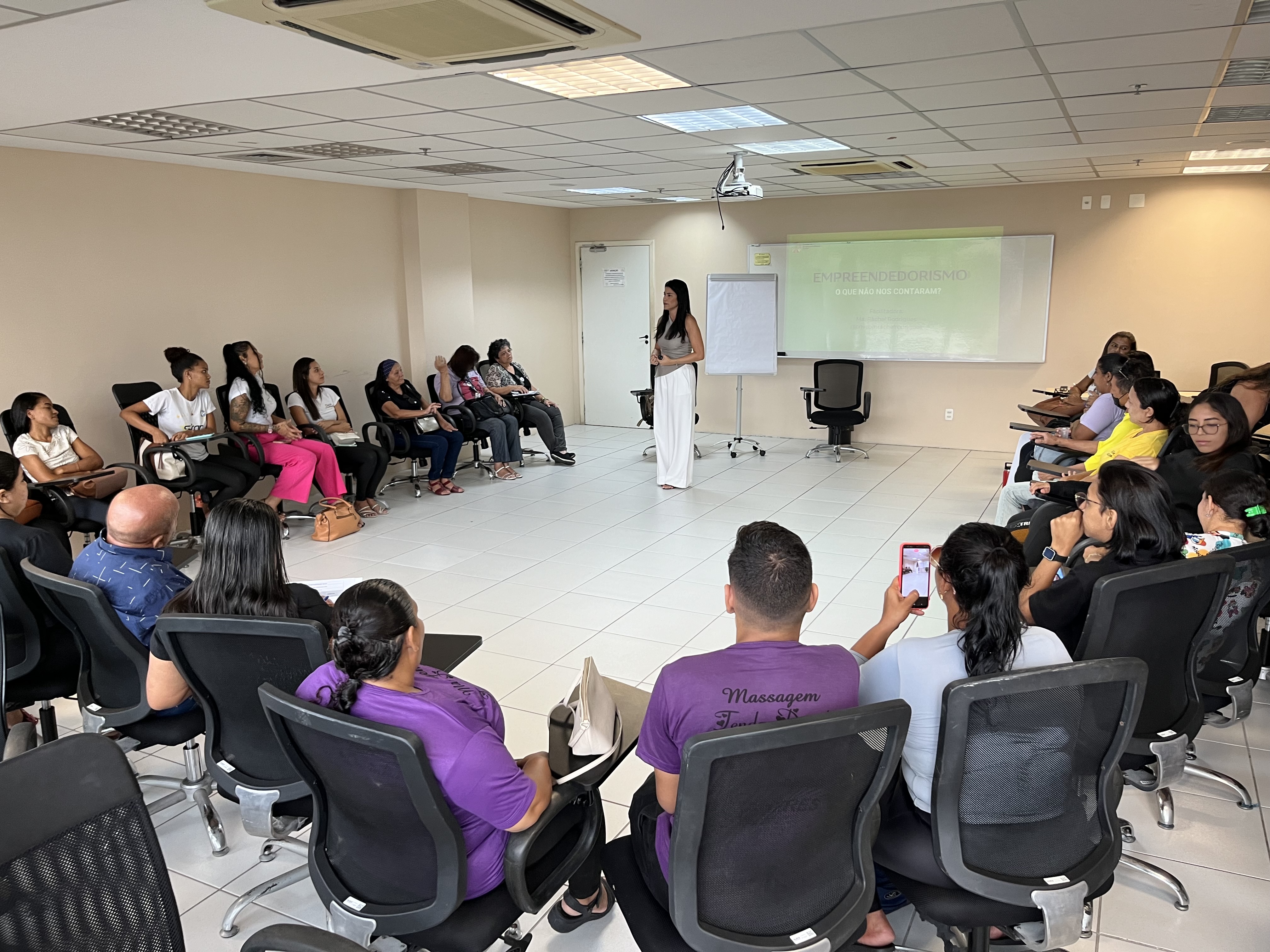 Oficina de comunicação não violenta para as integrantes da AME Ceará