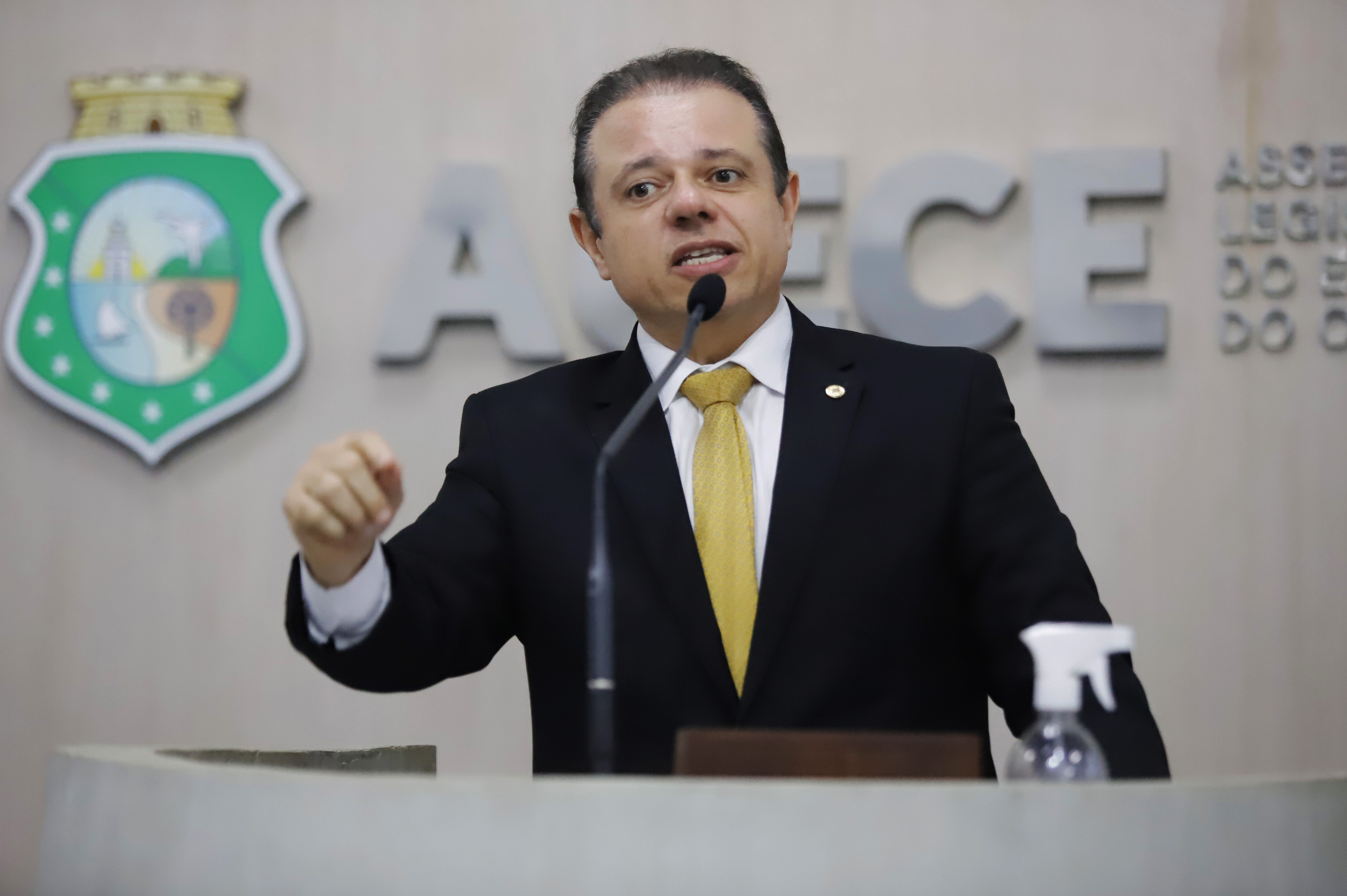 Cláudio Pinho contesta críticas à gestão de Fortaleza