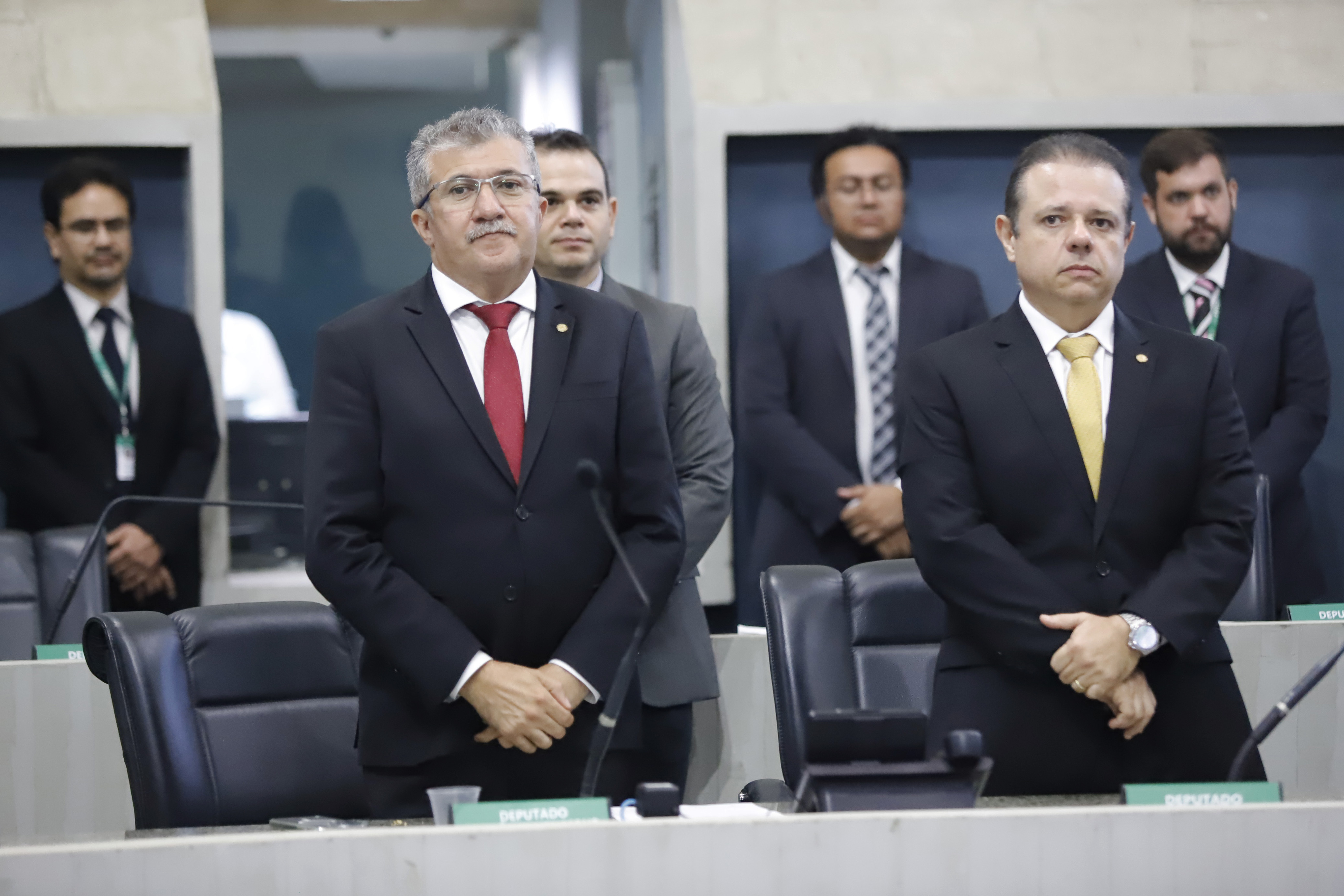 Alece presta minuto de silêncio pela morte de pré-candidato à Câmara de Icó