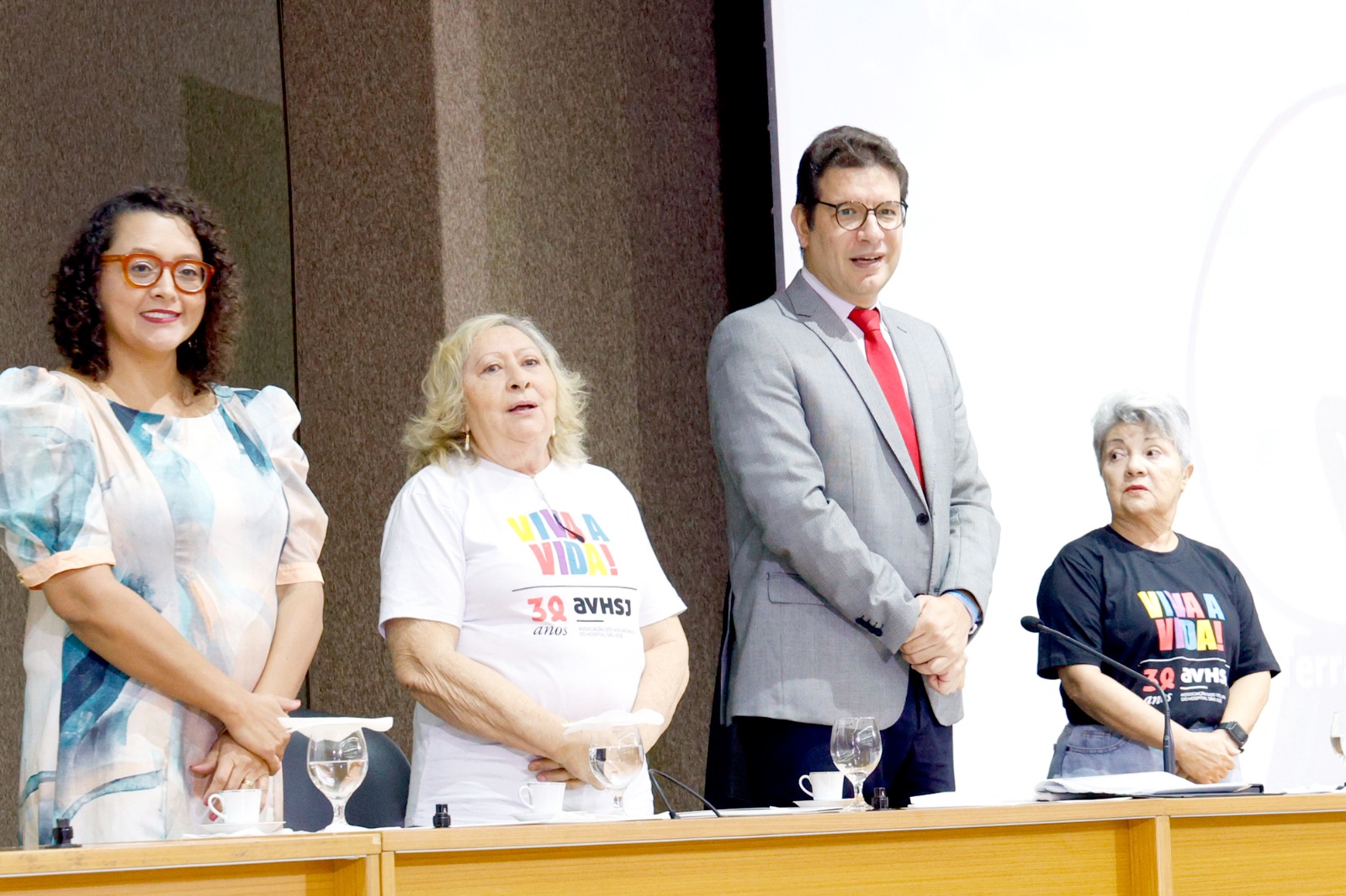 Associação de voluntários completa 30 anos combatendo preconceito contra o HIV/Aids