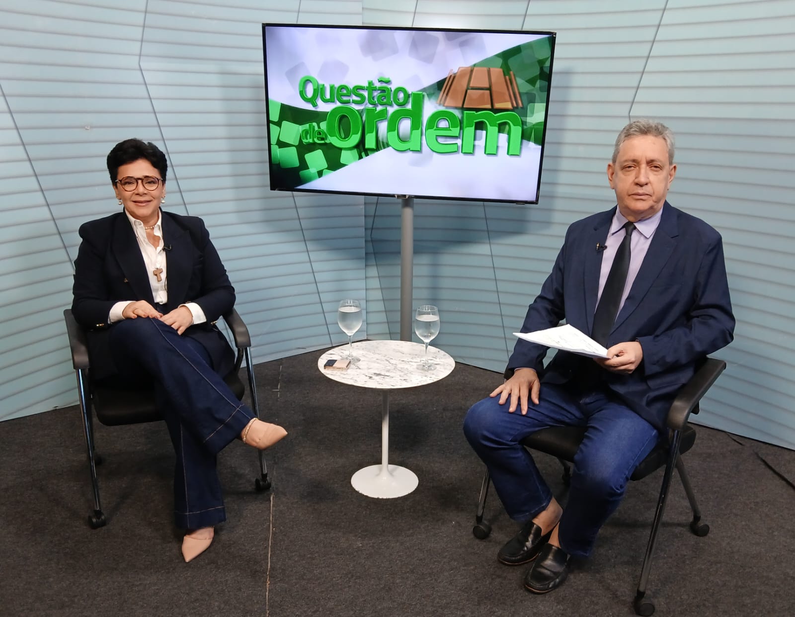 Advogada Fabíola Rocha e jornalista Renato Abreu