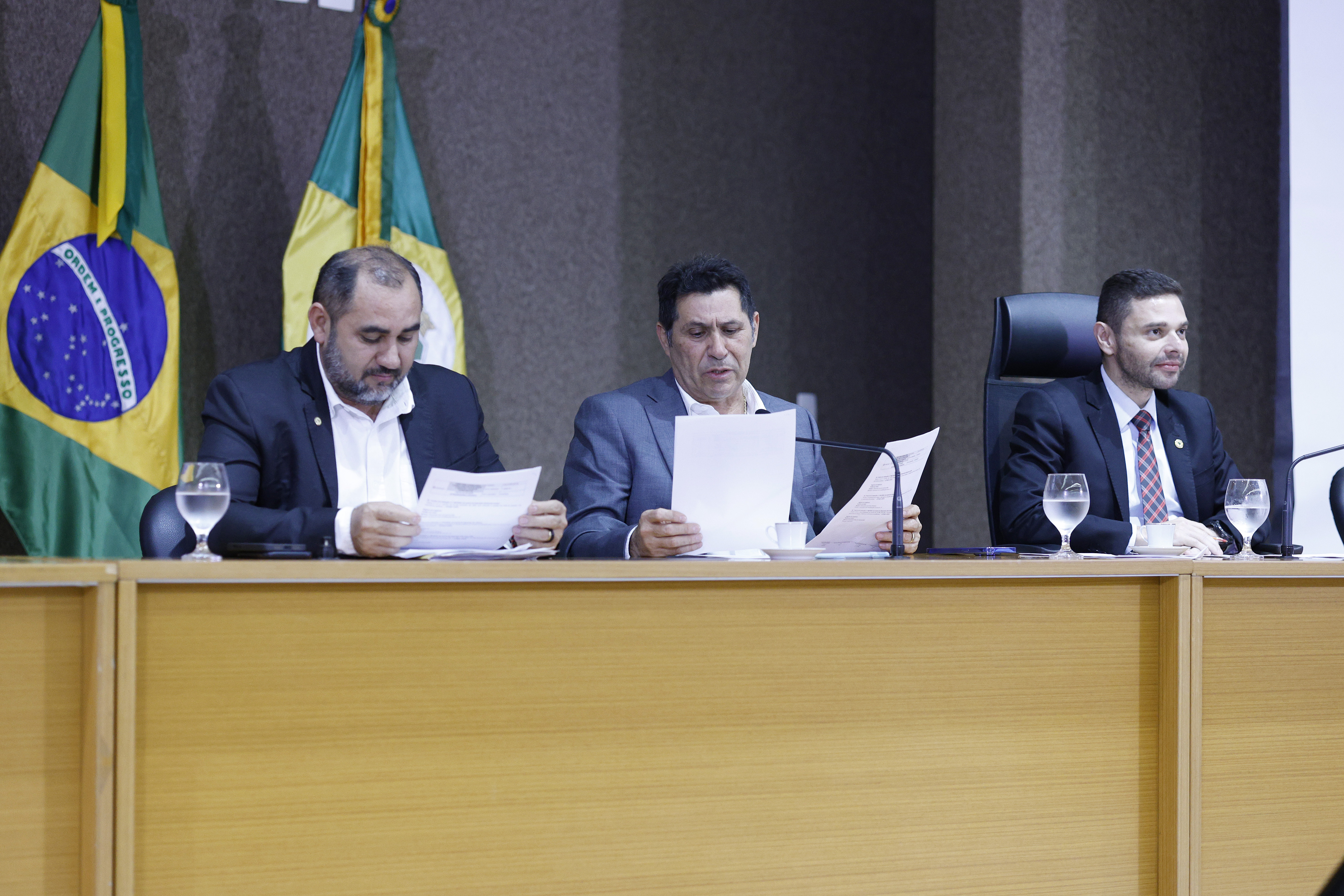 Trinta e seis proposições são aprovadas em reunião conjunta das Comissões