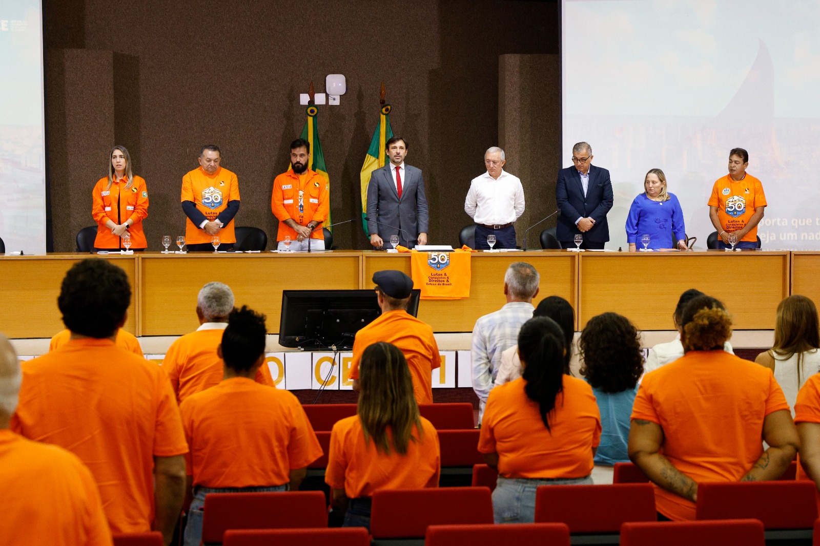 Alece celebra 50 anos do Sindipetro e destaca luta da entidade pela Lubnor