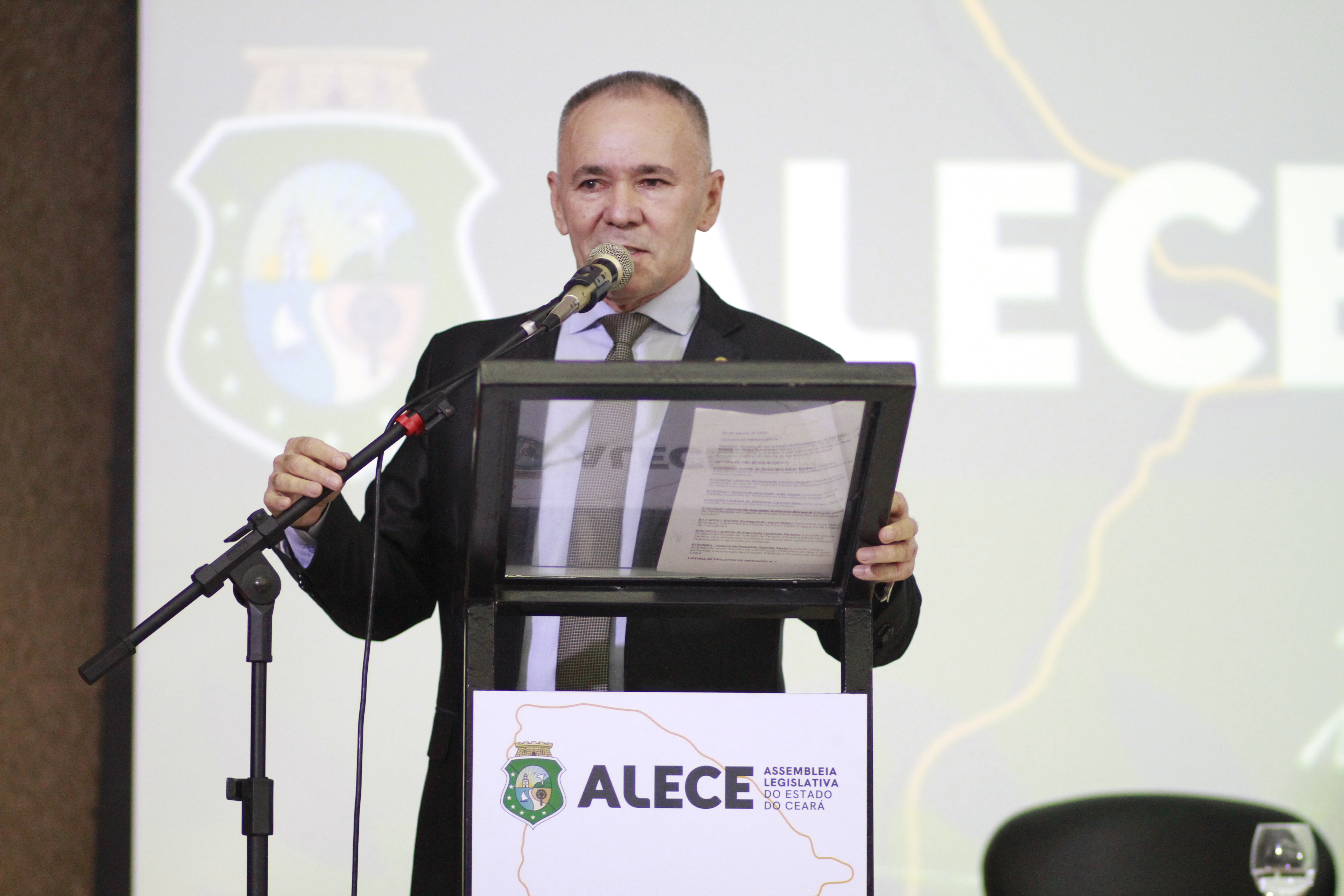 Alcides Fernandes agradece título de cidadão Fortalezense recebido da CMF