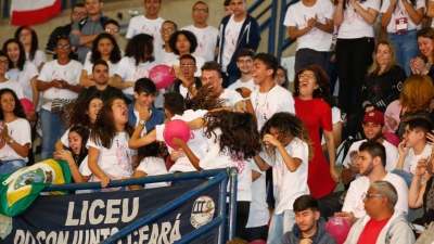 A equipe "O Bonde", representando a escola Liceu do Conjunto Ceará