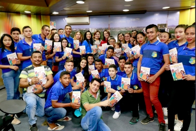 Alunos da EEMTI Romeu de Castro Menezes participam do projeto “O Parlamento e Sua História”