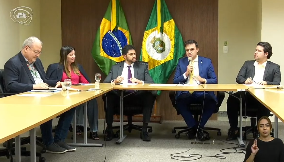 Reunião da CPI da Enel ouve secretário da Infraestrutura do Ceará (Seinfra), Adão Muniz Linhares  e prorroga funcionamento dos trabalhos