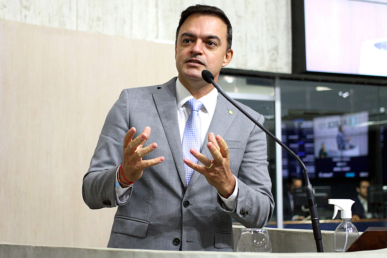 Deputado Fernando Santana (PT)