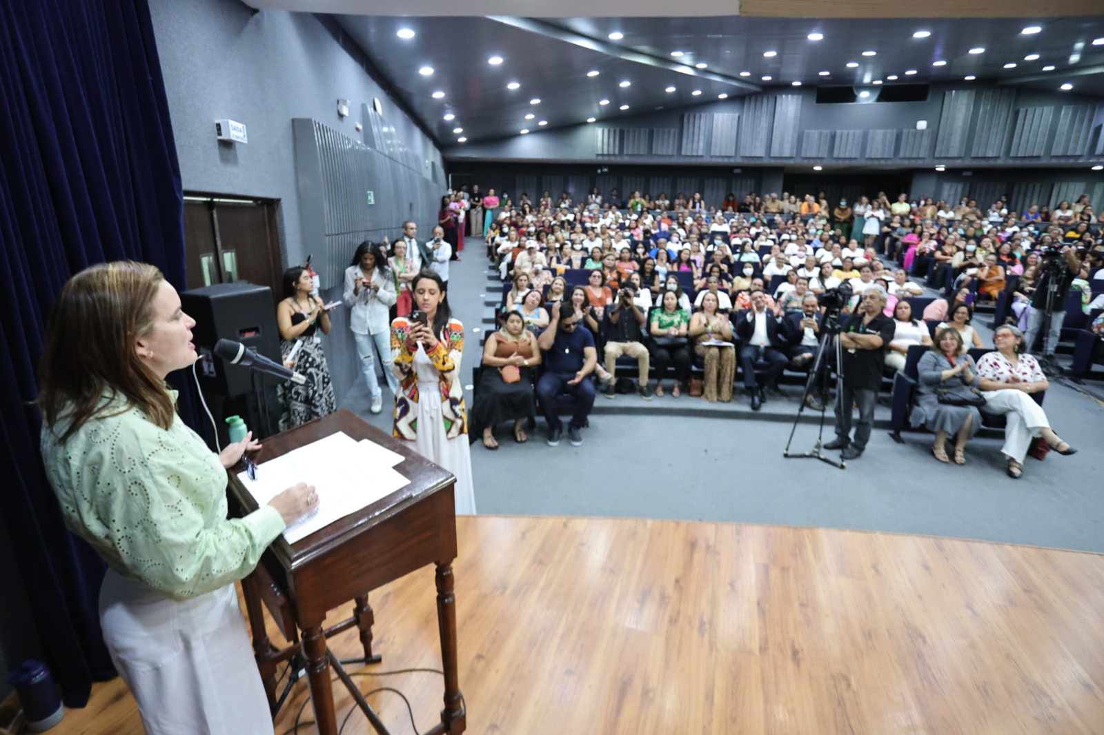 Cristiane Leitão, primeira-dama da Alece, agradece apoios e destaca ações sociais da Alece