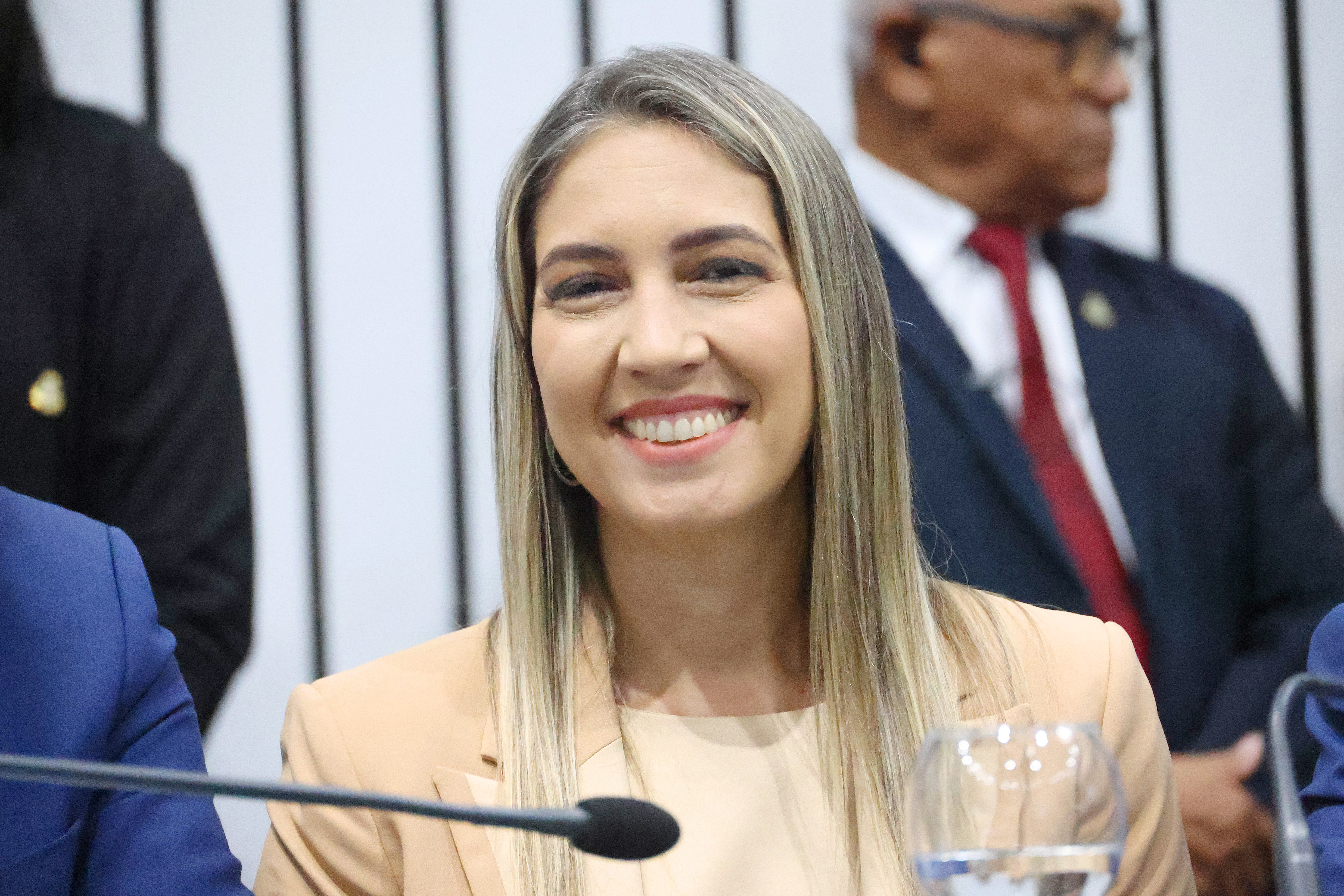 Larissa Gaspar é a primeira mulher a integrar o posto de 2ª vice-presidente da Alece
