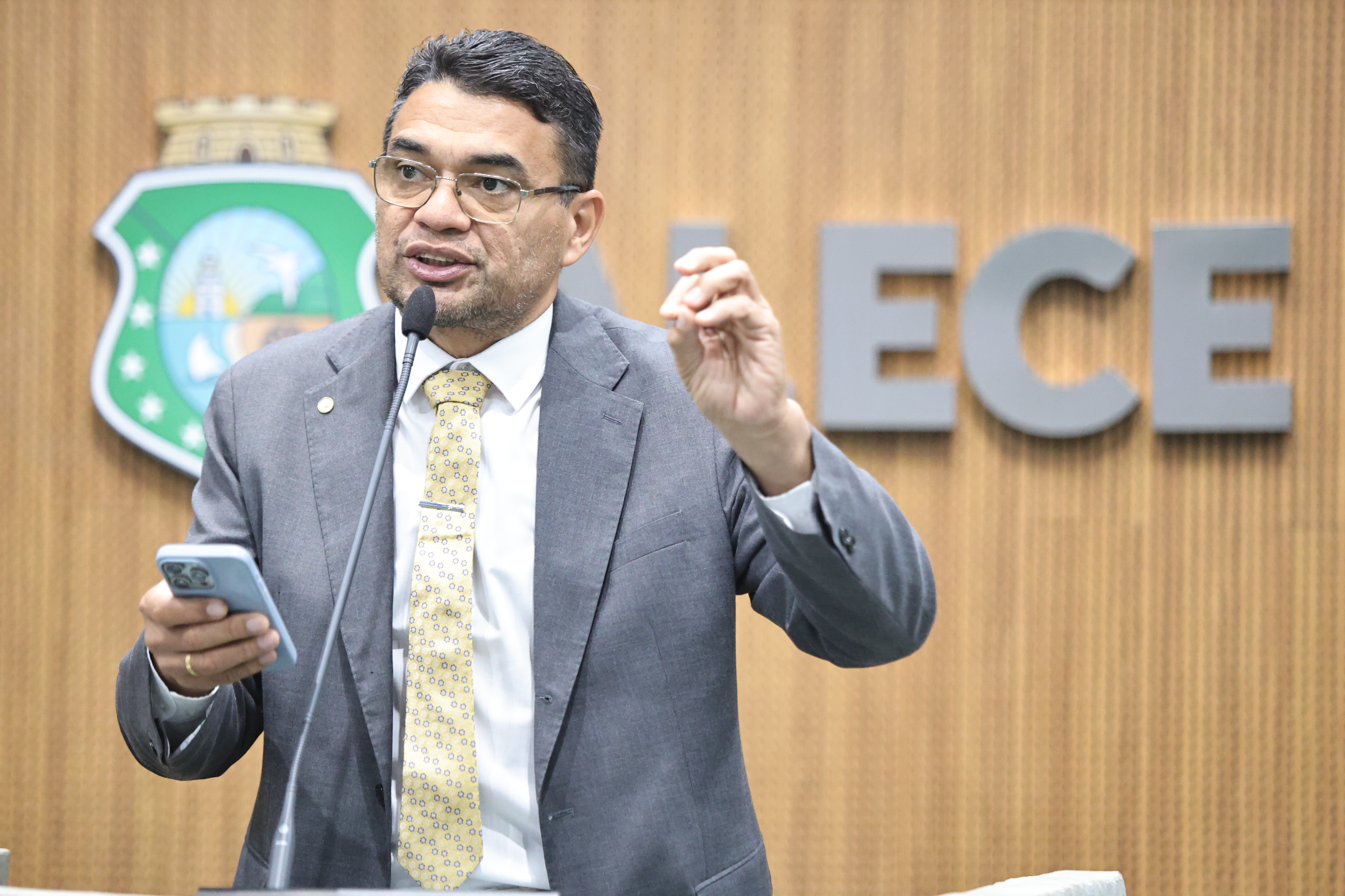 Sargento Reginauro critica redução de orçamento em segurança pública