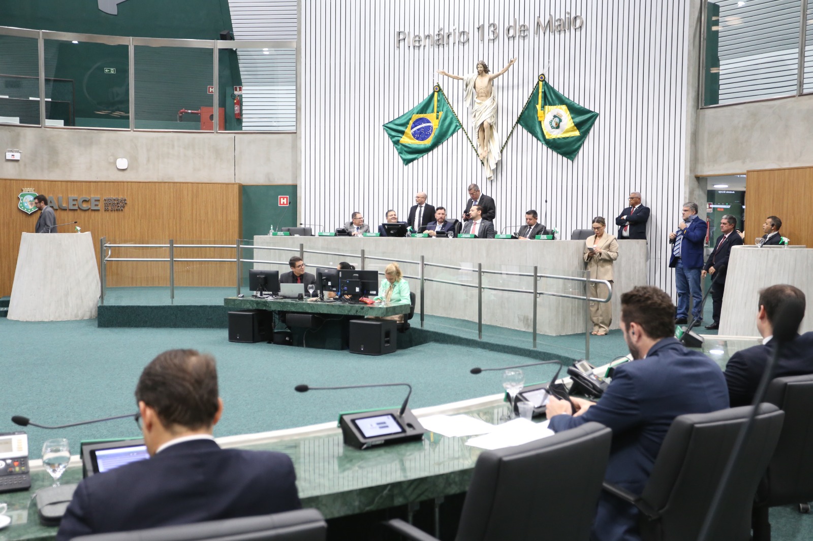 Ações do Governo, representatividade feminina e PIB em pauta na ordem do dia