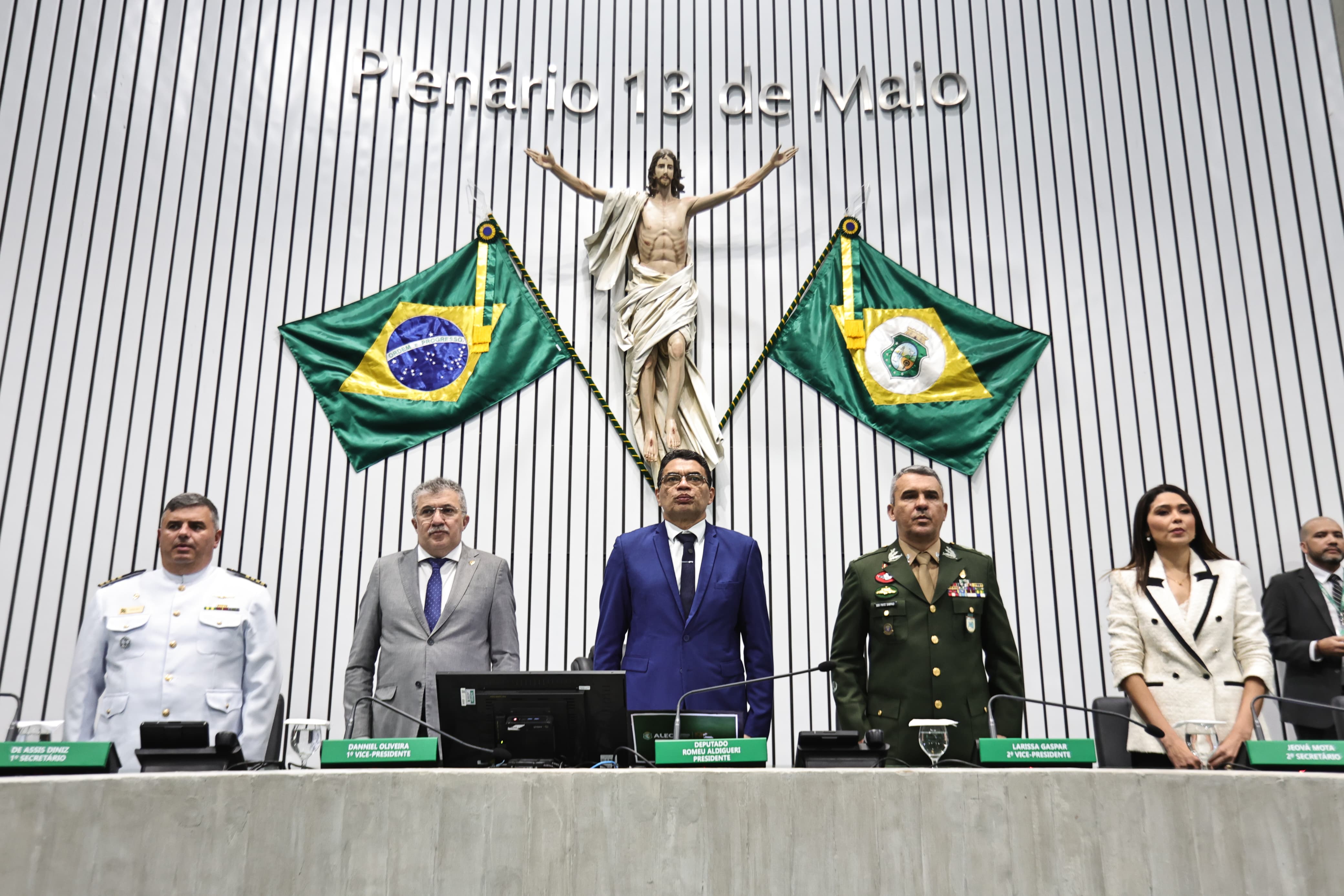 Sessão solene celebra o Dia do Exército Brasileiro
