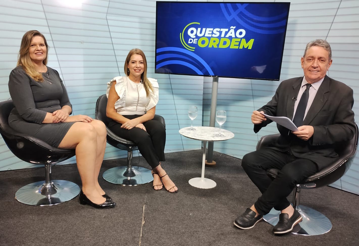 Pró-reitora de Ensino do IFCE, Cristiane Borges; diretora geral do IFCE Fortaleza, Adriana Guimarães e jornalista Renato Abreu