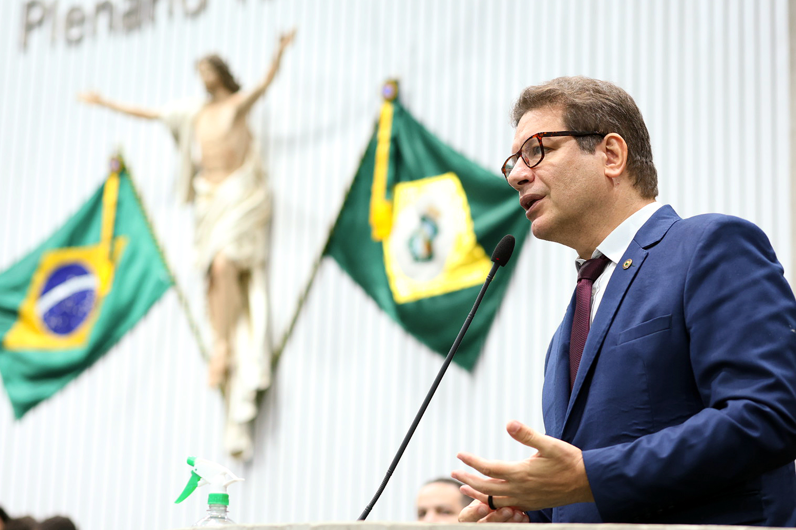Deputado Renato Roseno (Psol) durante pronunciamento no primeiro expediente desta terça-feira (29/04)