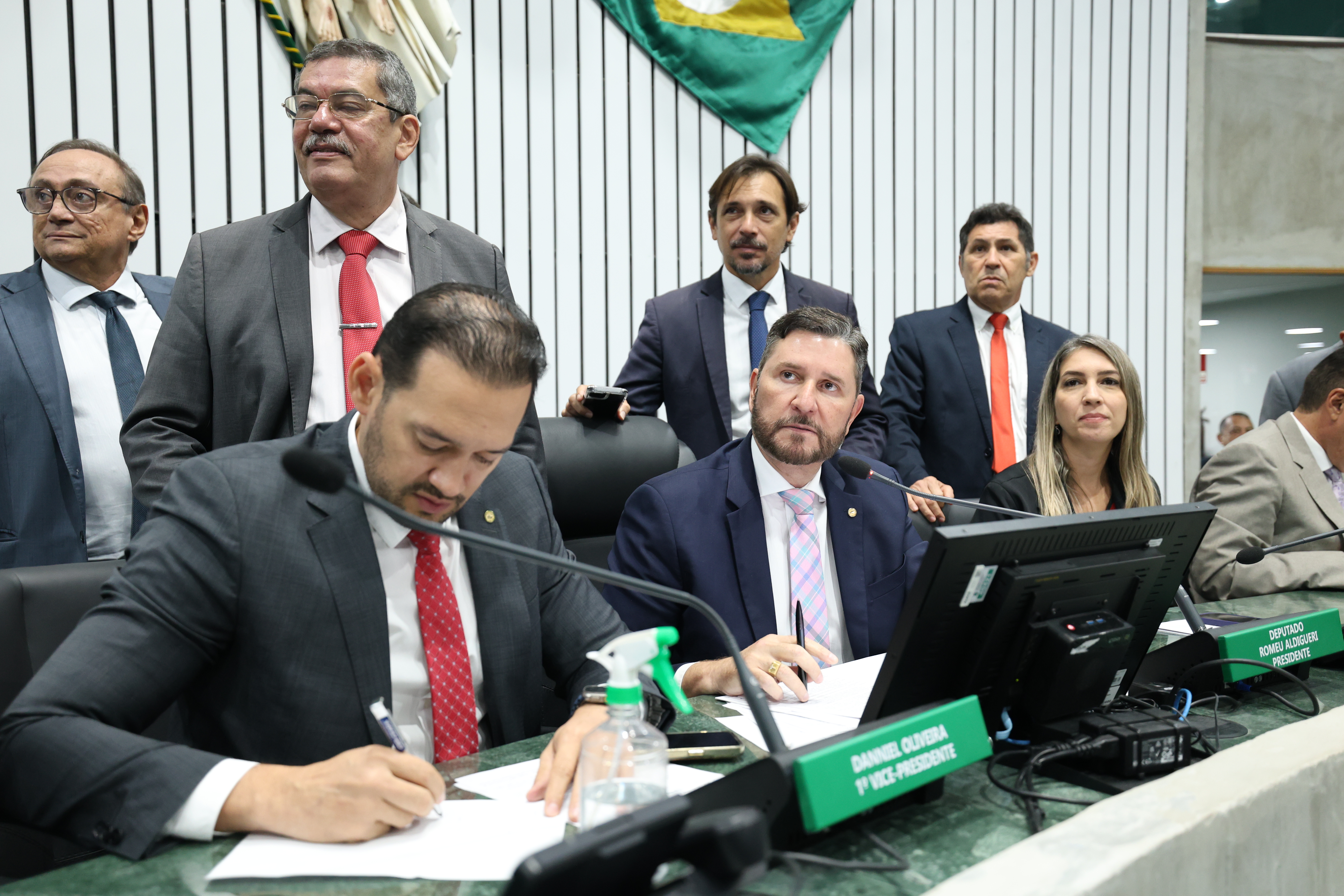Plenário aprova projeto que prevê critérios para municípios realizarem licenciamento ambiental