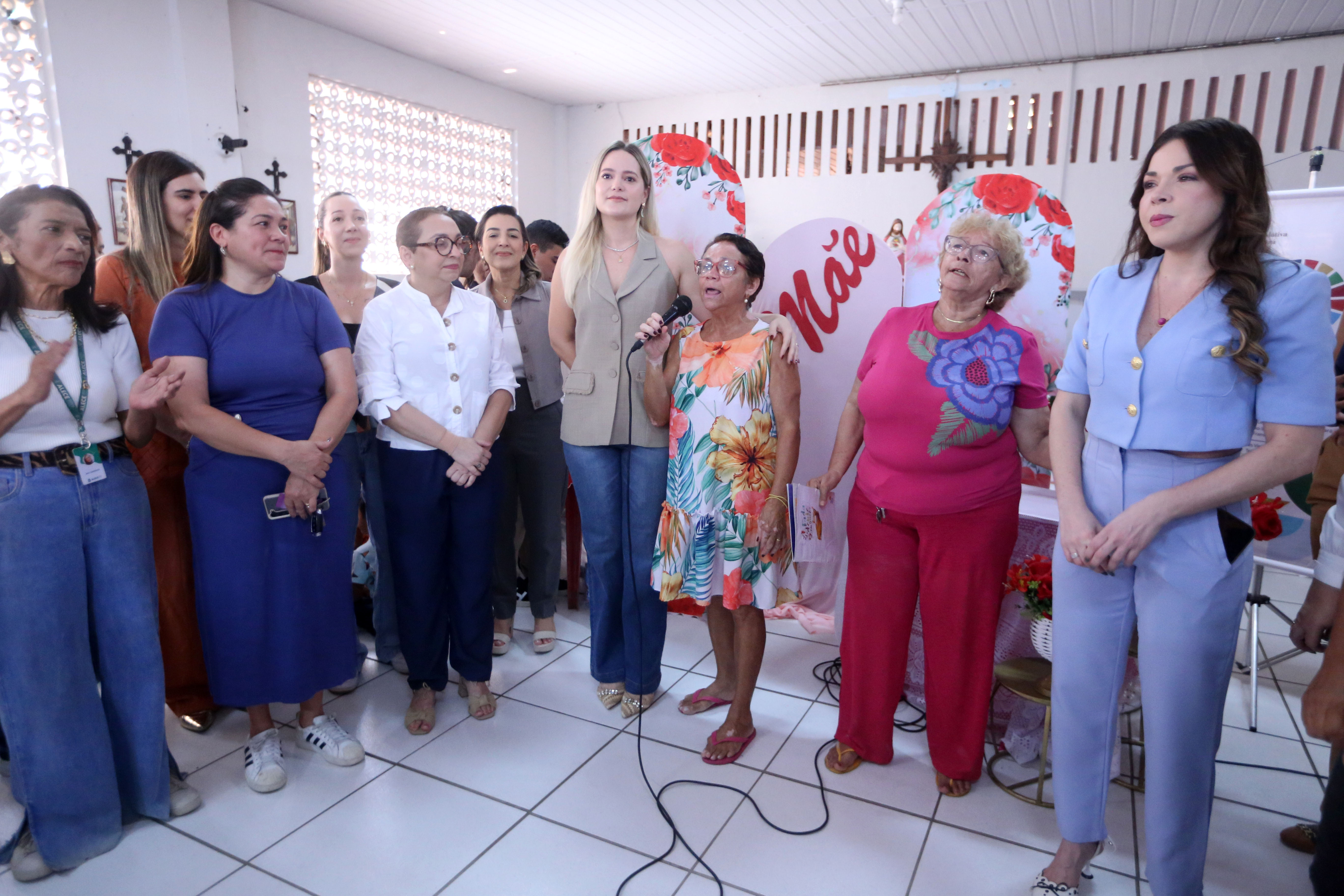 Alece realiza ação social na comunidade do Pio XII em parceria com a Unifor