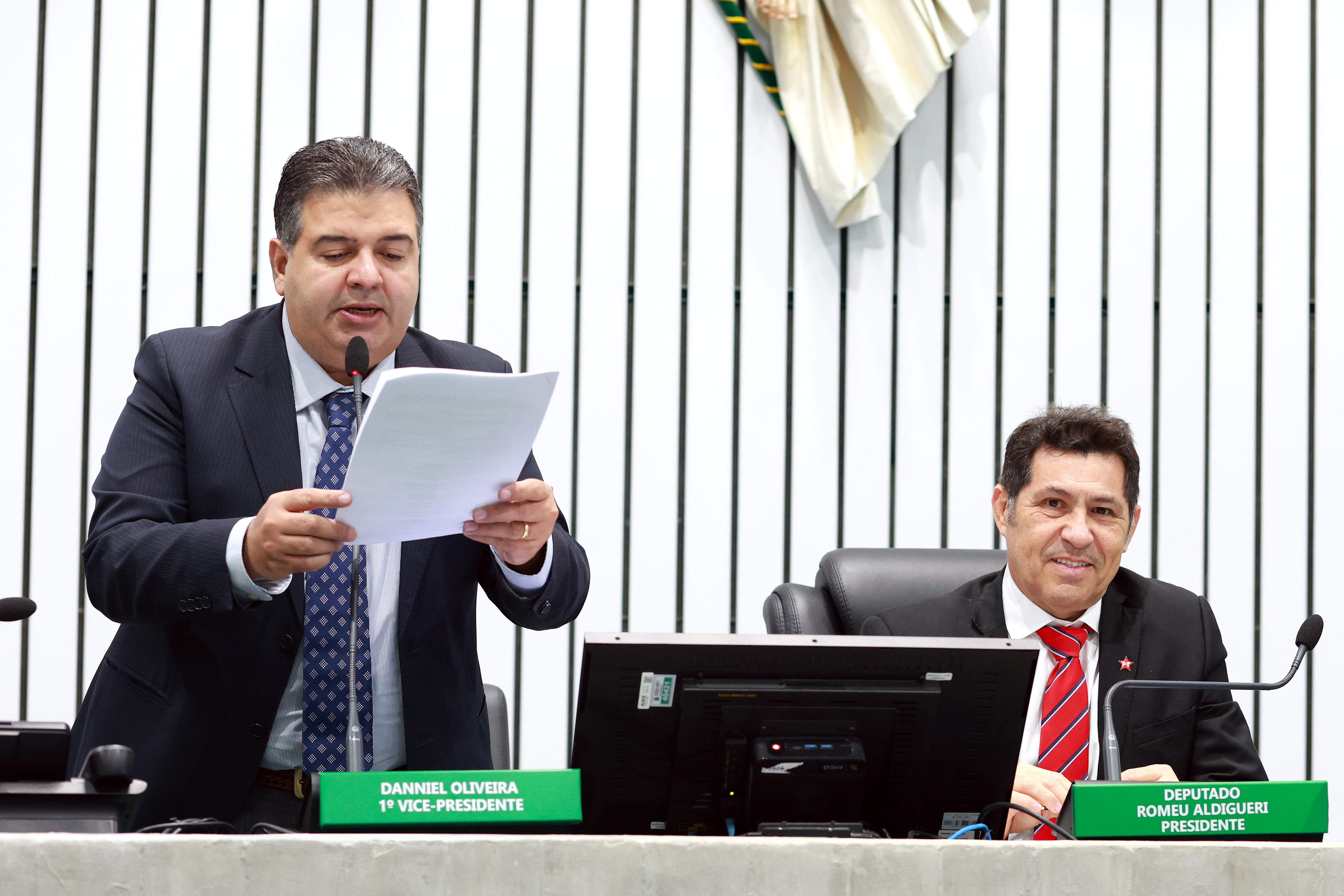 O 3º secretário da Mesa Diretora, deputado Felipe Mota (União), fez a leitura do expediente