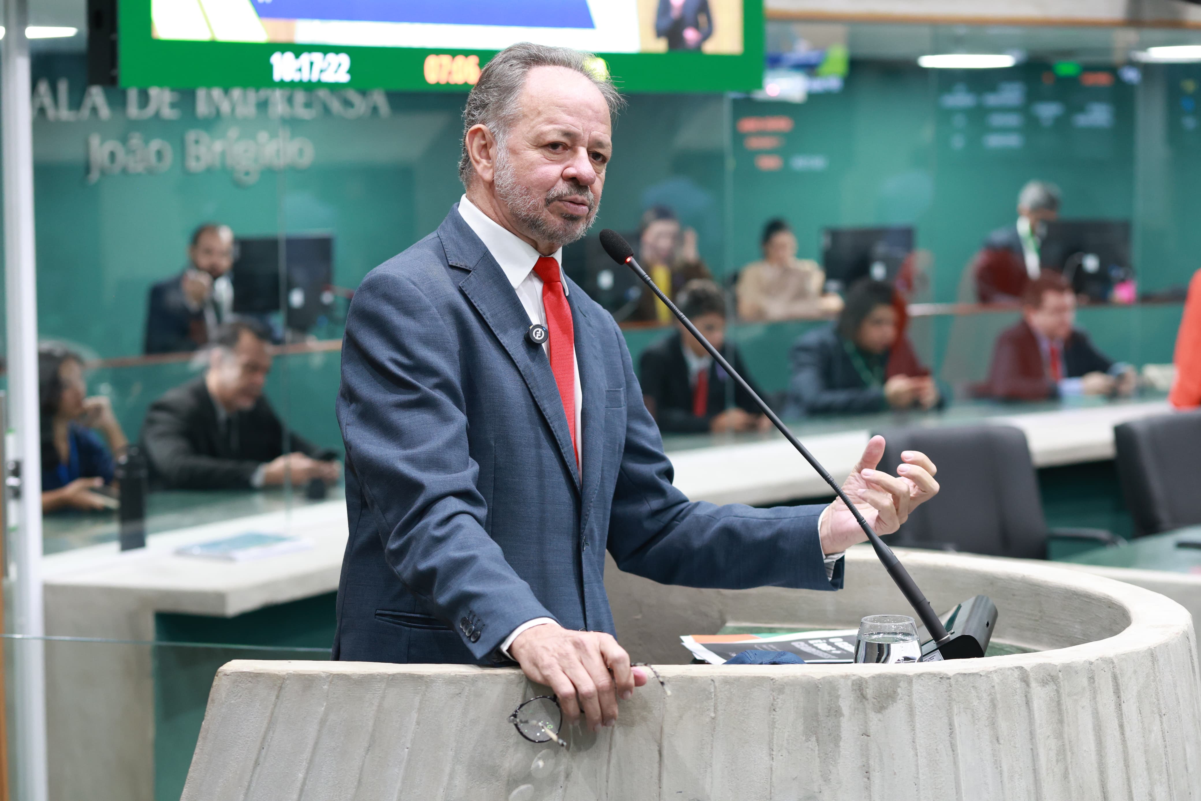 Deputado Acrísio Sena (PT)