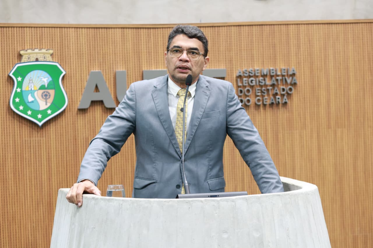 Deputado Sargento Reginauro (União)