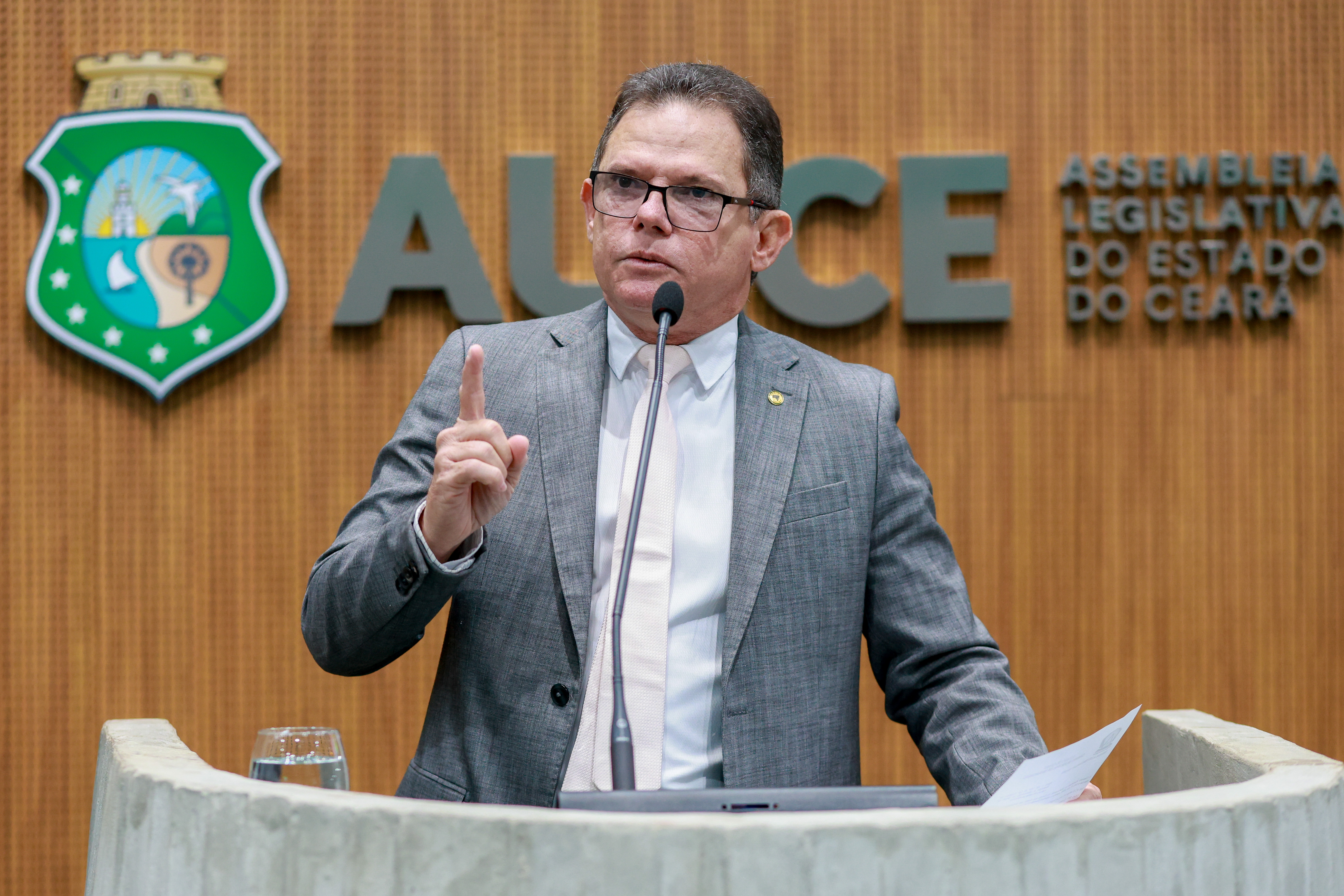 Deputado Lucinildo Frota (PDT)